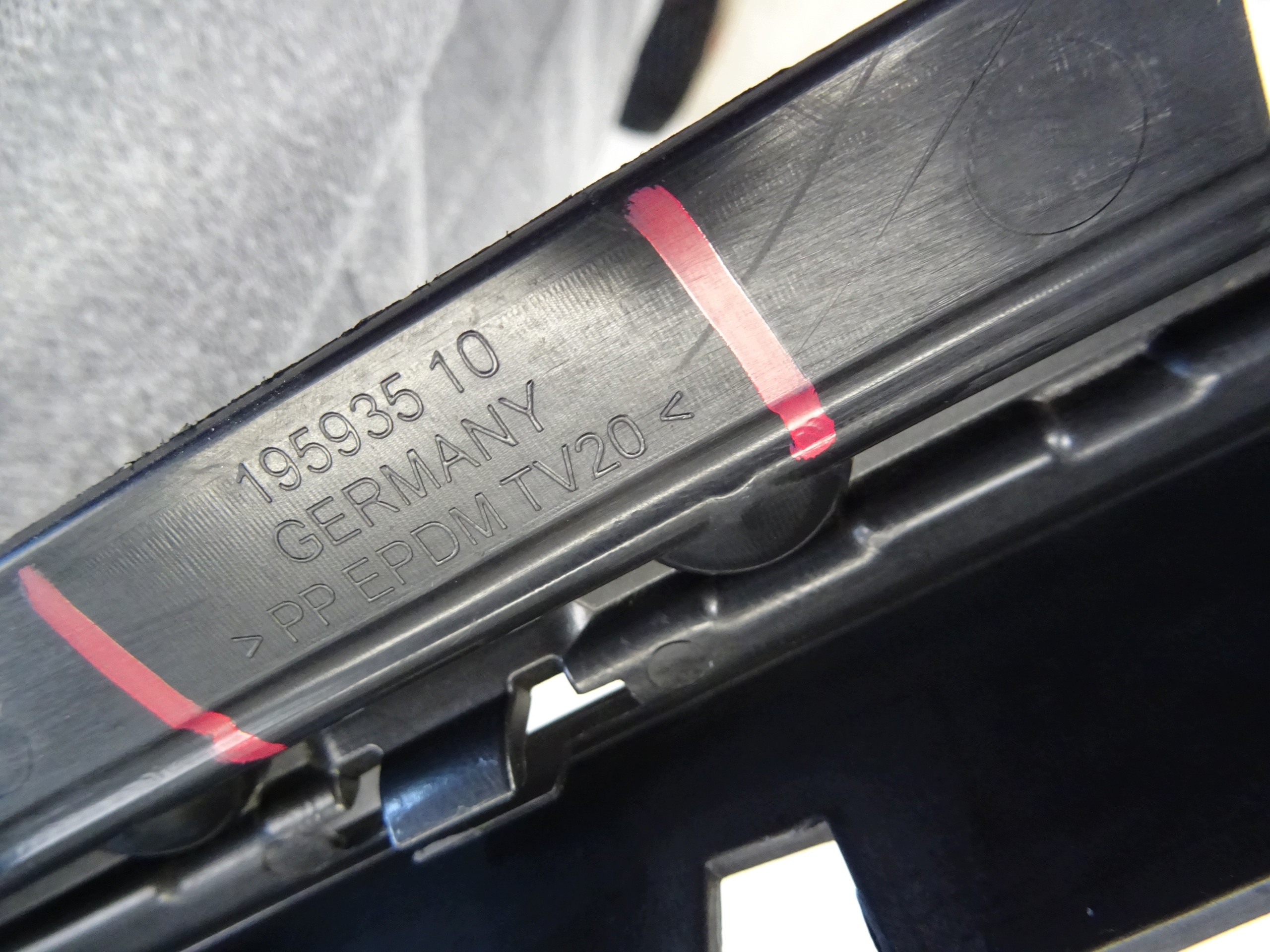 grid of a bumper front BMW 2 F45 7460138