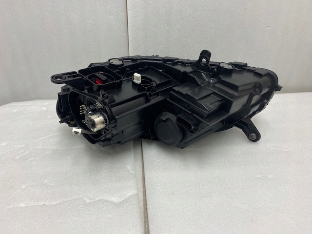 light right VW Passat B7 Bi Xenon Led positioning