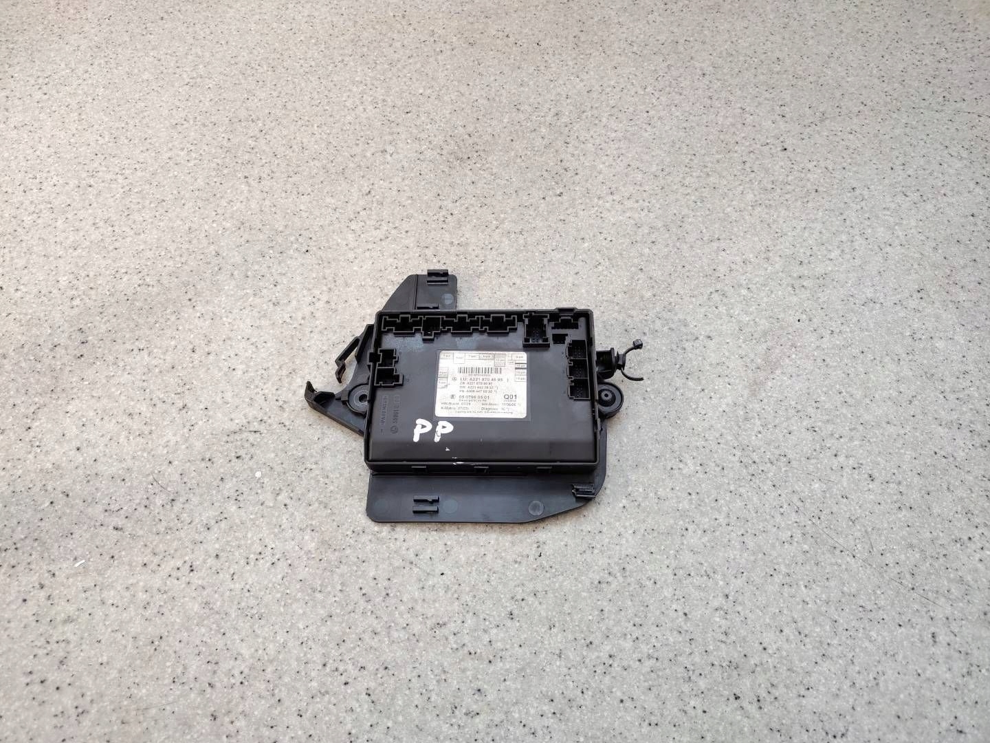 MODUŁ STEROWNIK DRZWI PRAWY PRZÓD MERCEDES S W221 S420 A2218704695