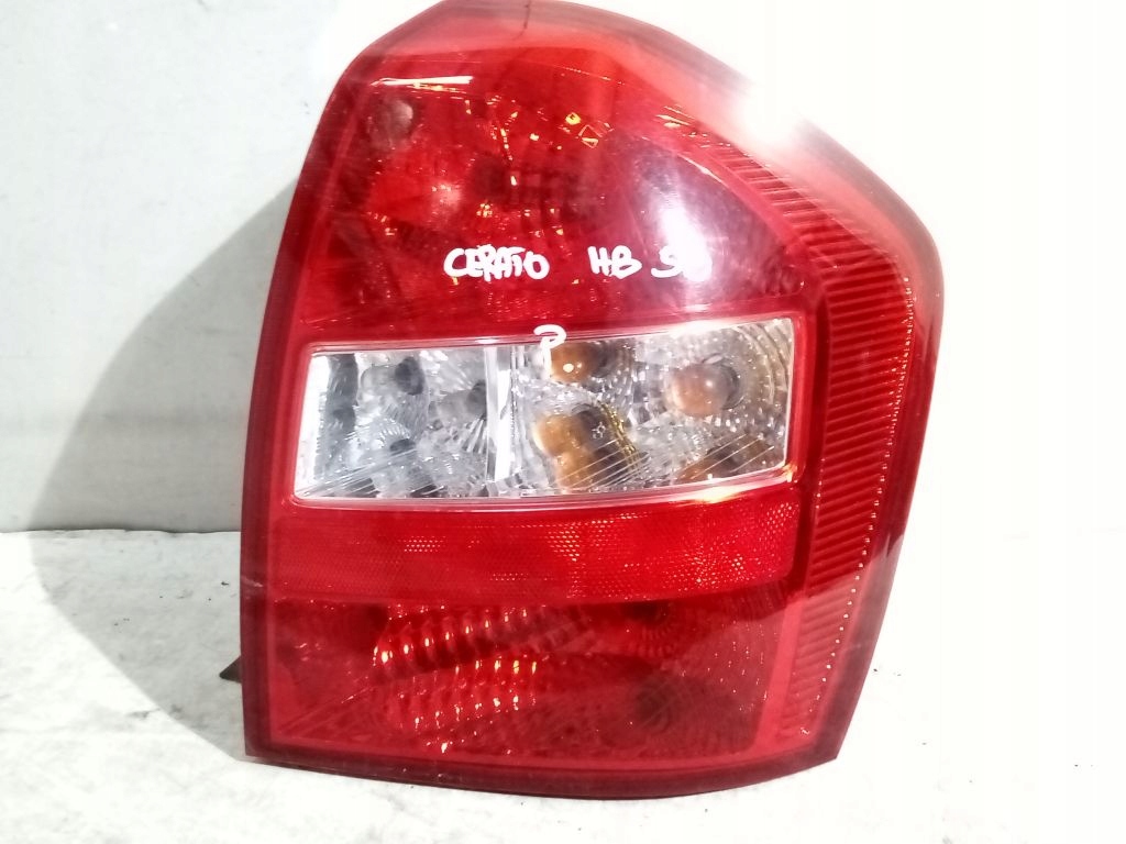 Kia Cerato and HB 5D light right rear part rear