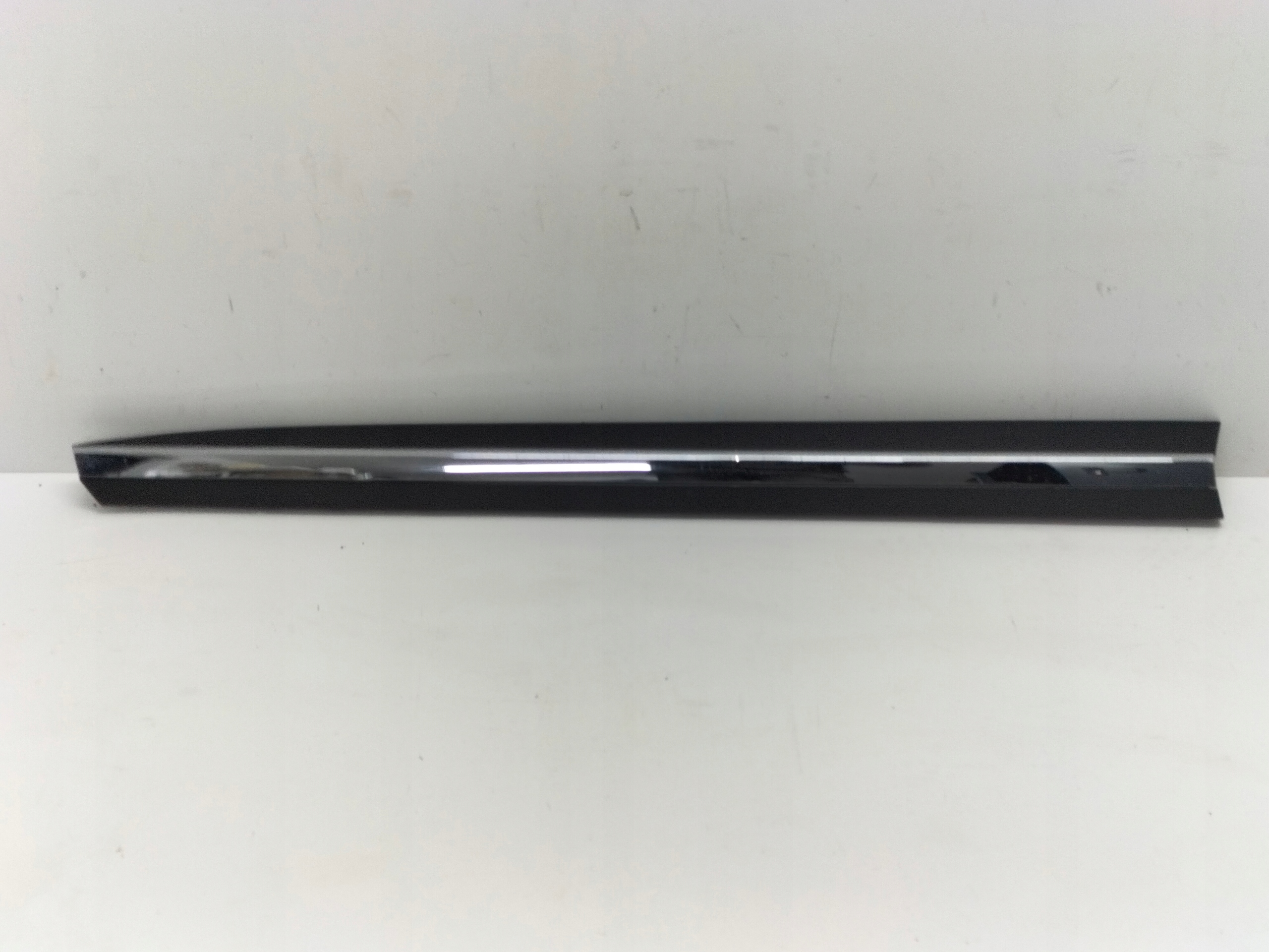 moulding cap door front left VW ARTEON 17