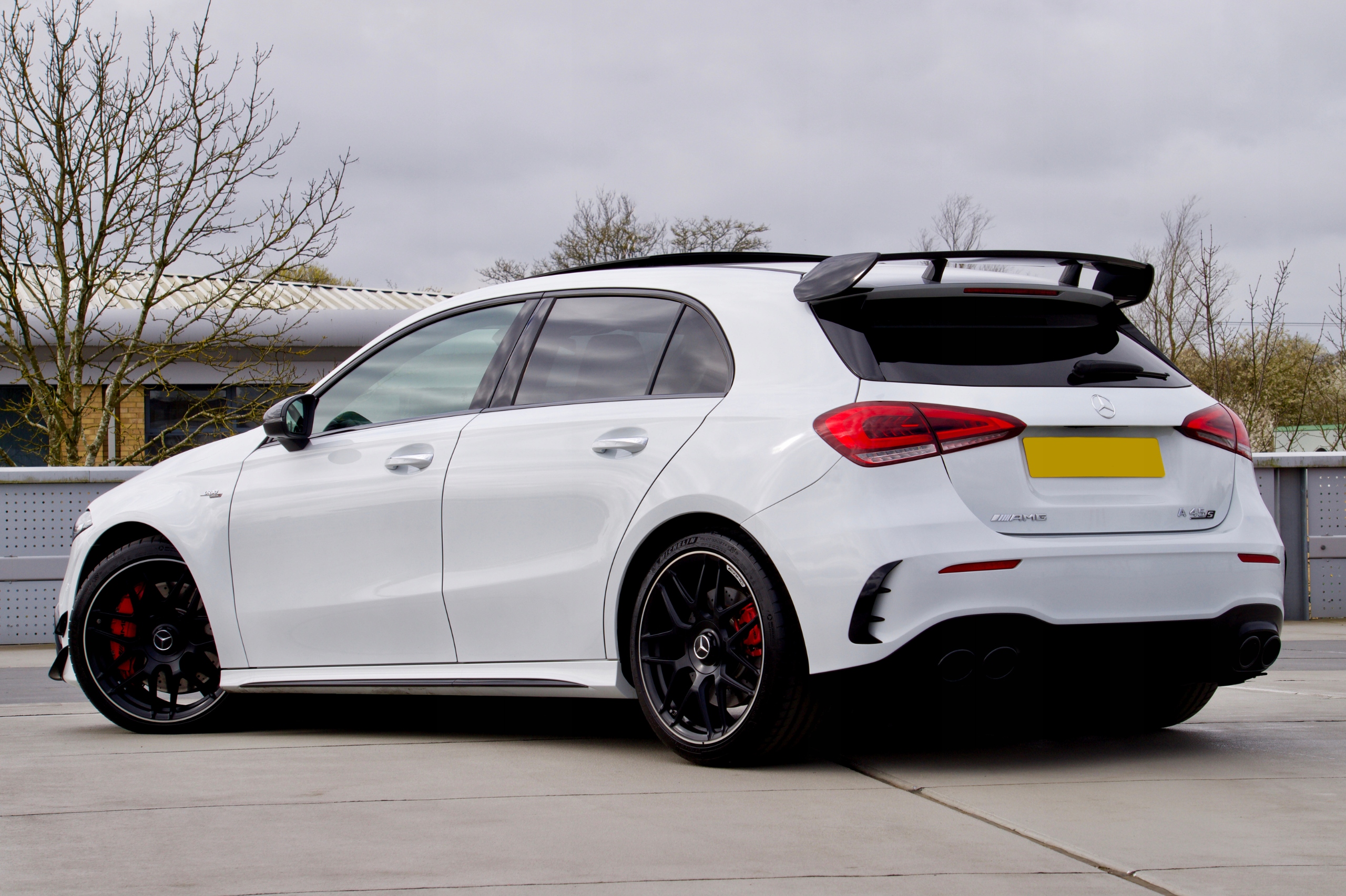 FOLIA SAMOCHODOWA NAKLEJKA WYSOKI POŁYSK BIAŁA Kod producenta 0302