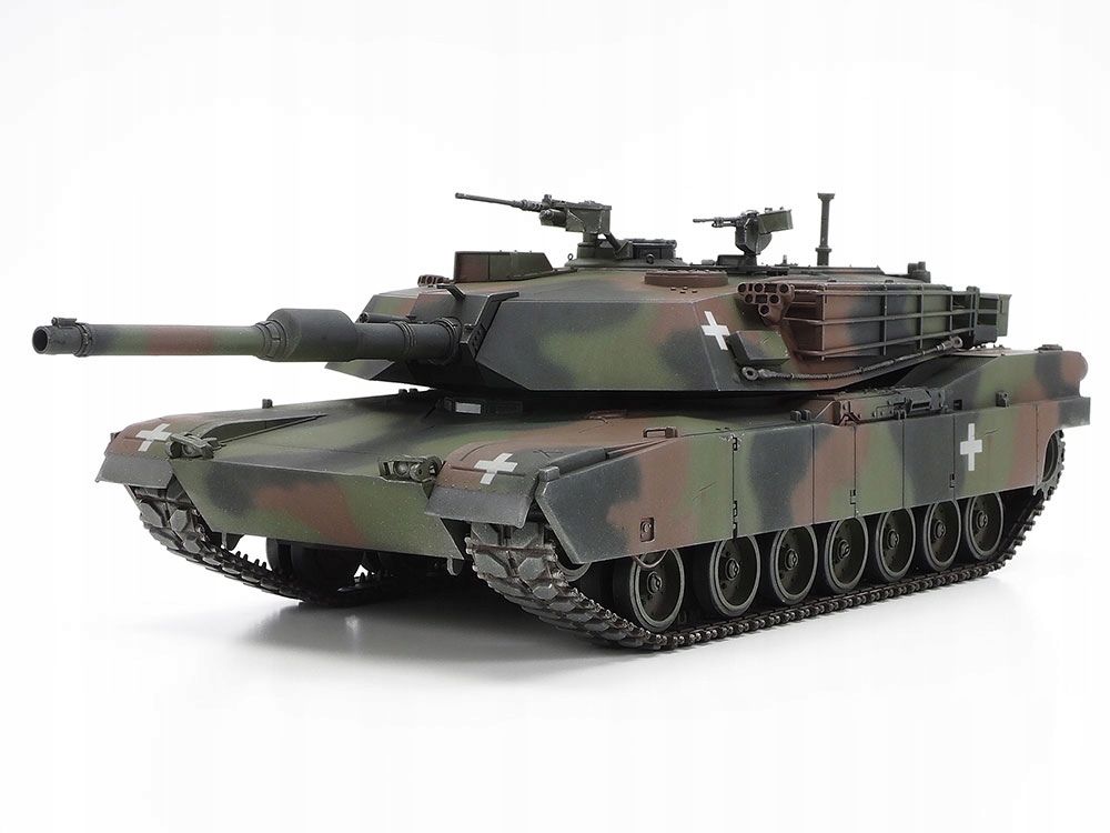 Tank M1A1 Abrams Ukraine model 25216 Tamiya