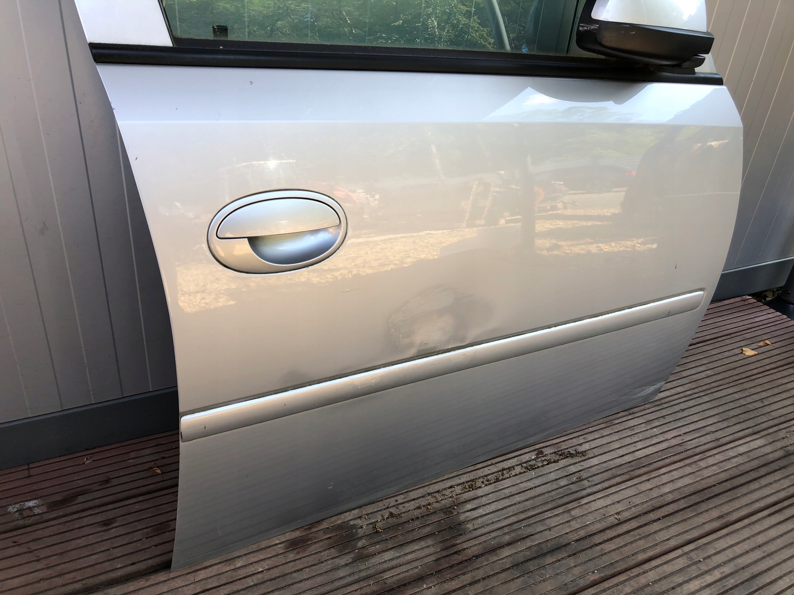 OPEL MERIVA A KOMPLETNE DRZWI PRAWY PRZÓD Z157 Producent części Opel OE