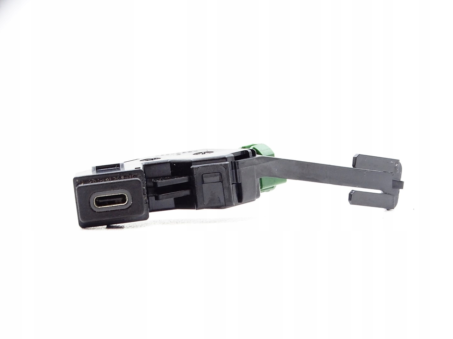 adapter LADOWANIA USB C VW PASSAT B8 ARTEON 3G8035726B