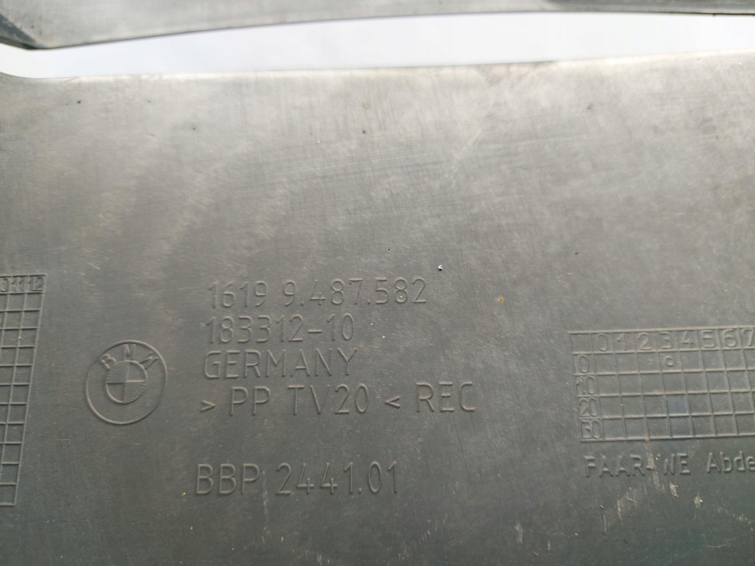 BMW U06 220d Blende Abdeckung abdeckung Unterfahrschutz ADBLUE 9487582