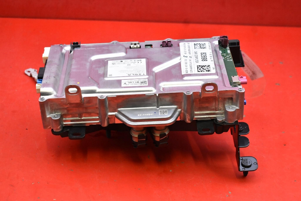 control unit computer AUTOPILOTA 1684435-00-J TESLA MODEL Y 78.4 kWh 507KM 20