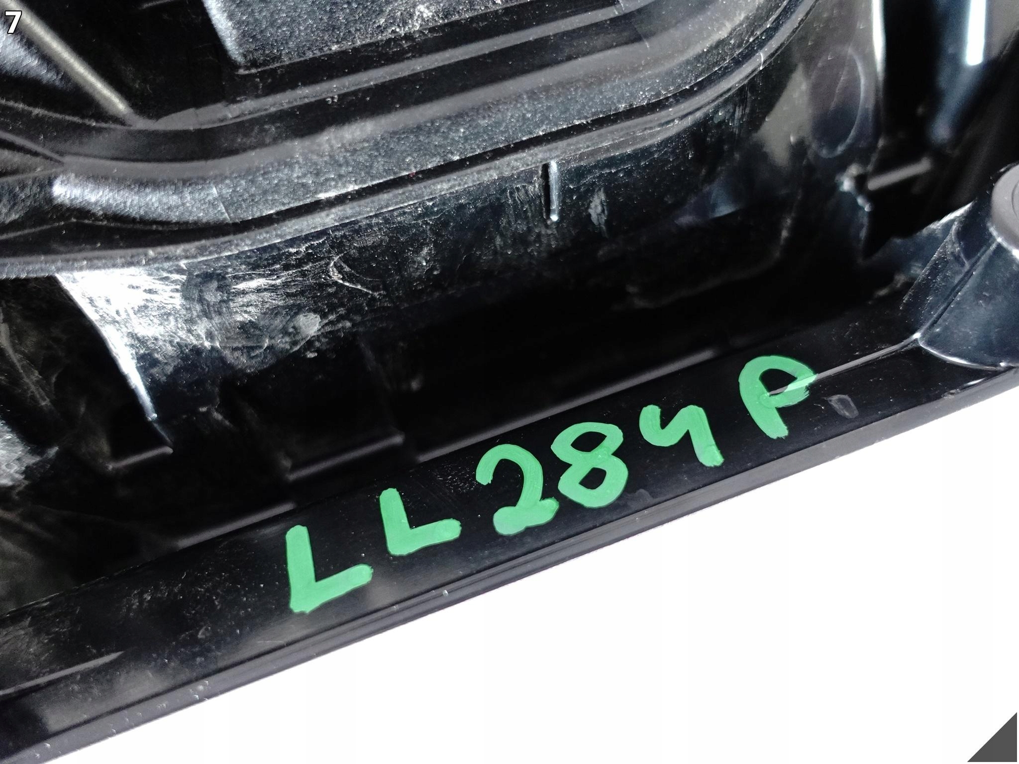 VW T6 TRANSPORTER MULTIVAN 7LA T6.1 LIFT 19-24 light LED right rear part EU
