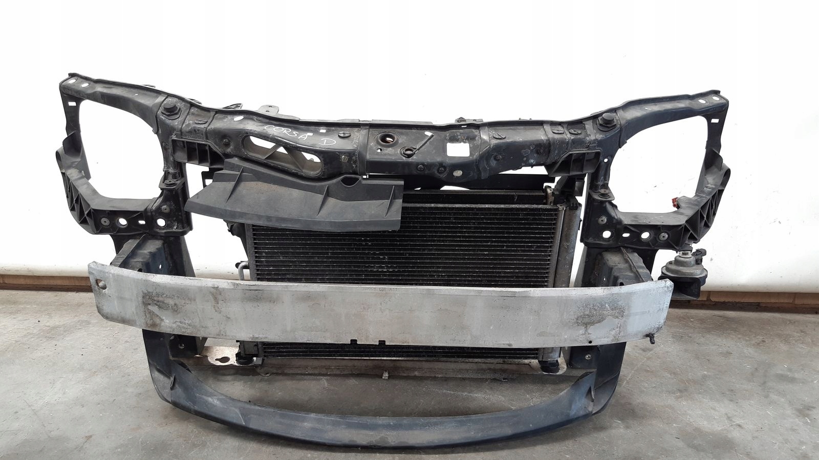 support panel for radiators pillar iron Opel Corsa D 1,0