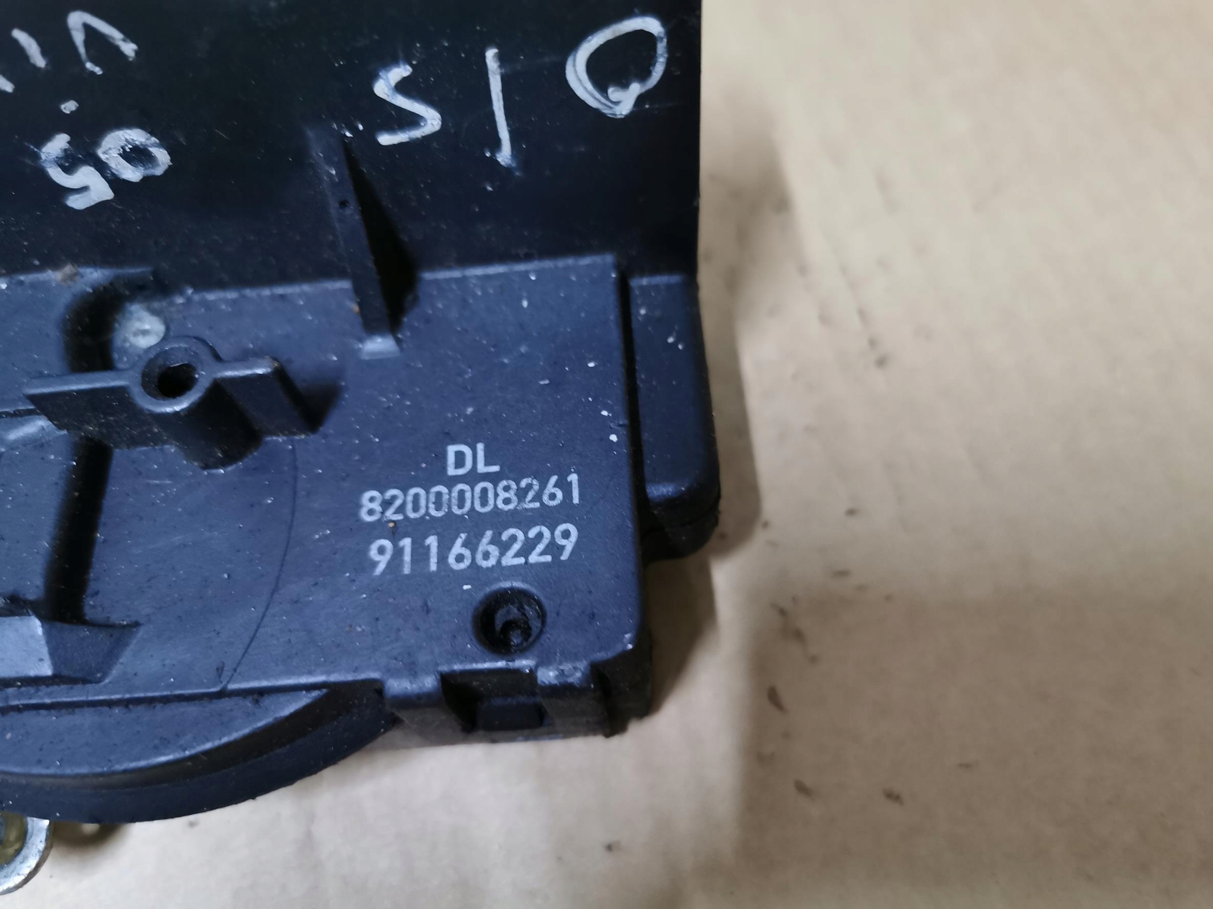 lock door right front RENAULT TRAFIC II 01-14