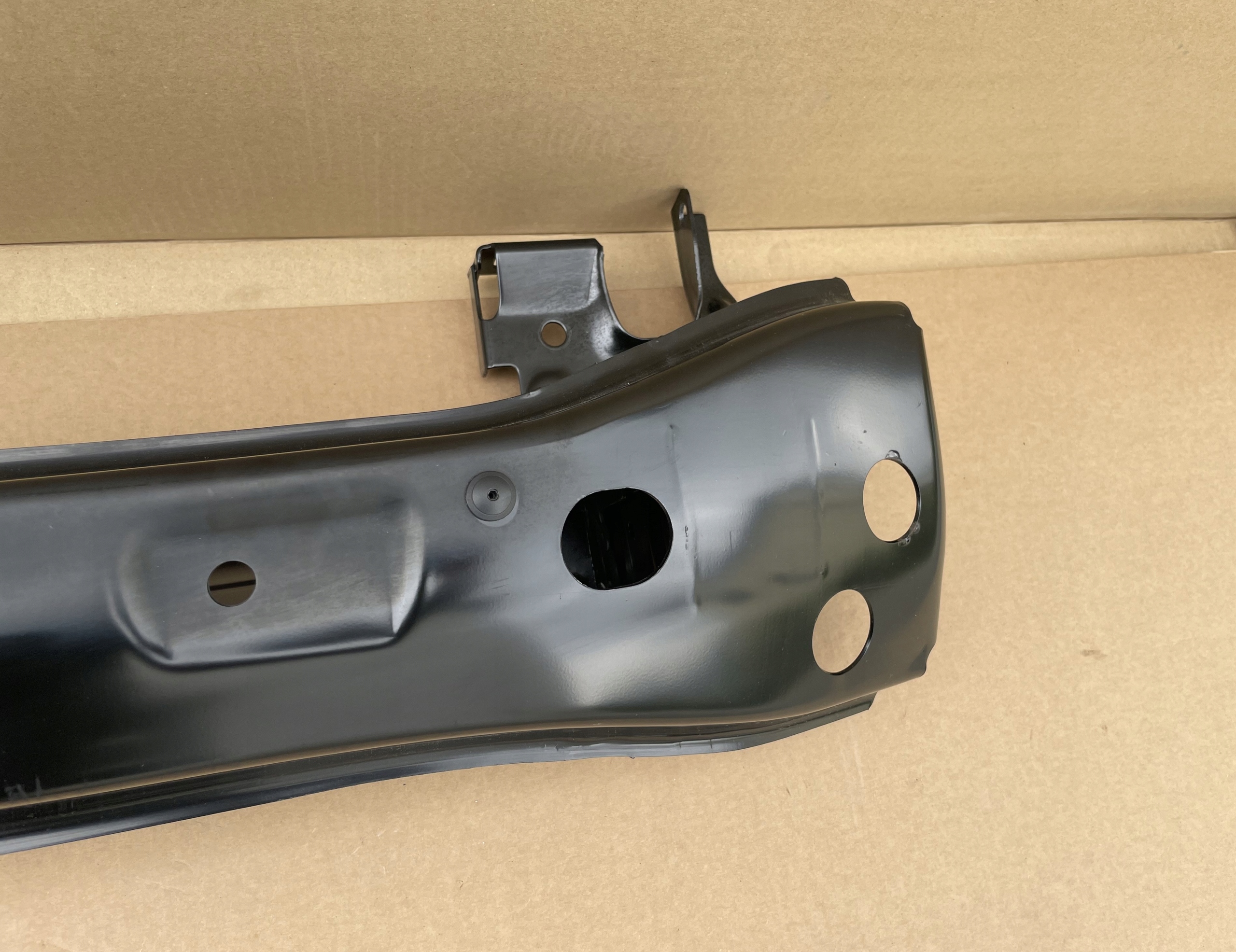bumper support front VW T6.1 MULTIVAN 7E0807109D as new original