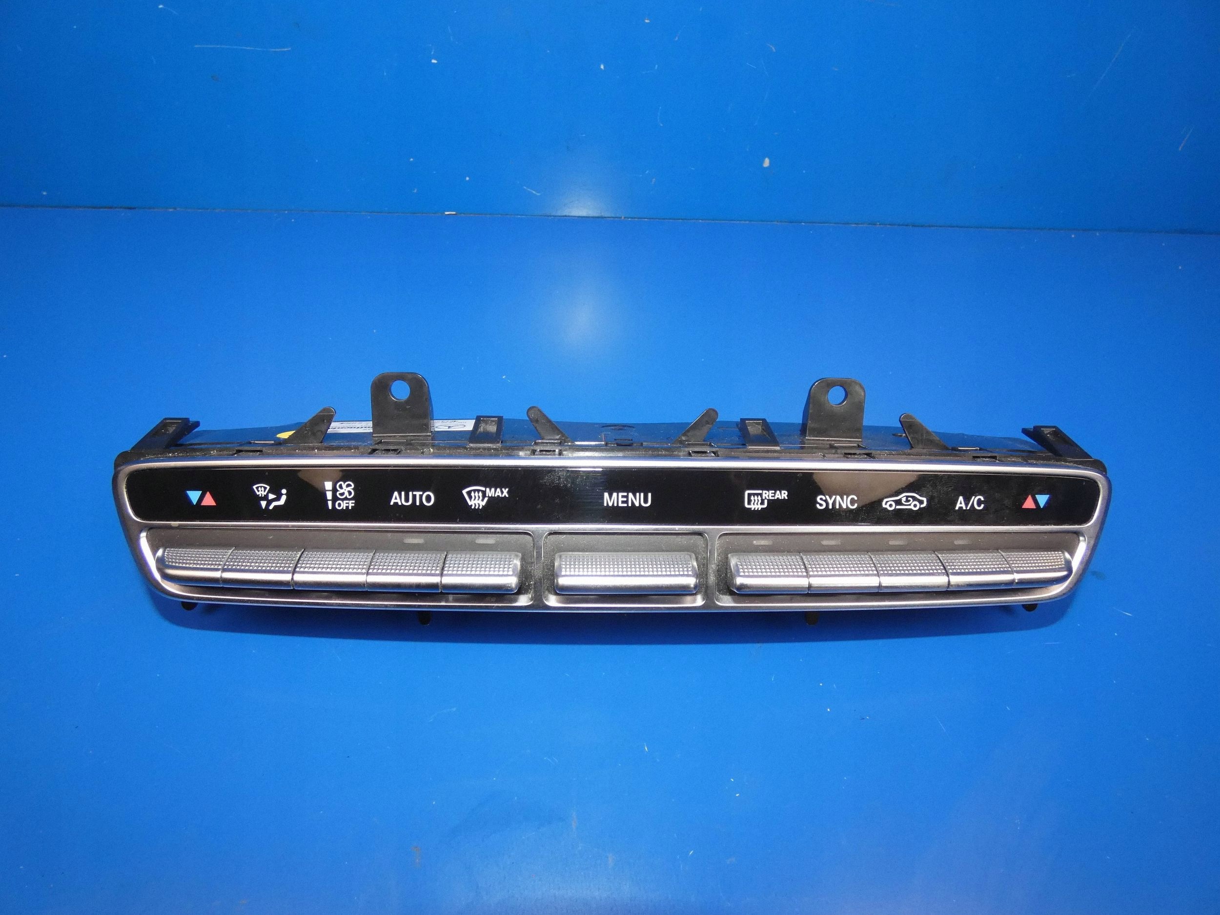 MERCEDES E KLASA W213 Unite commande clima Bouches buses