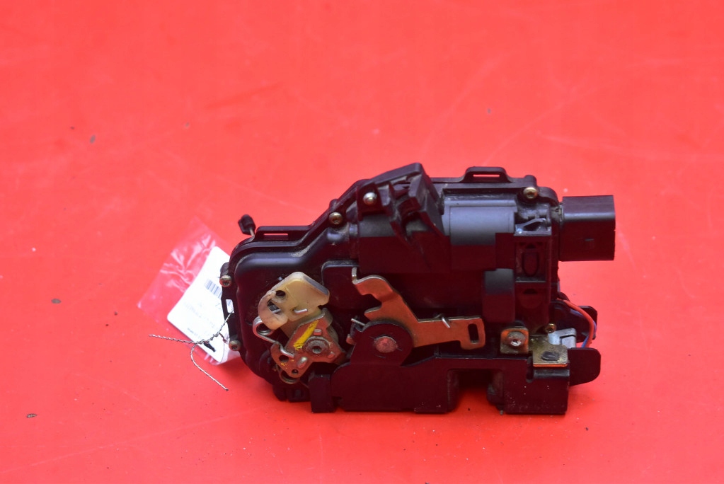lock door left front front EU 3B1637015A SEAT TOLEDO 2 II 99-06