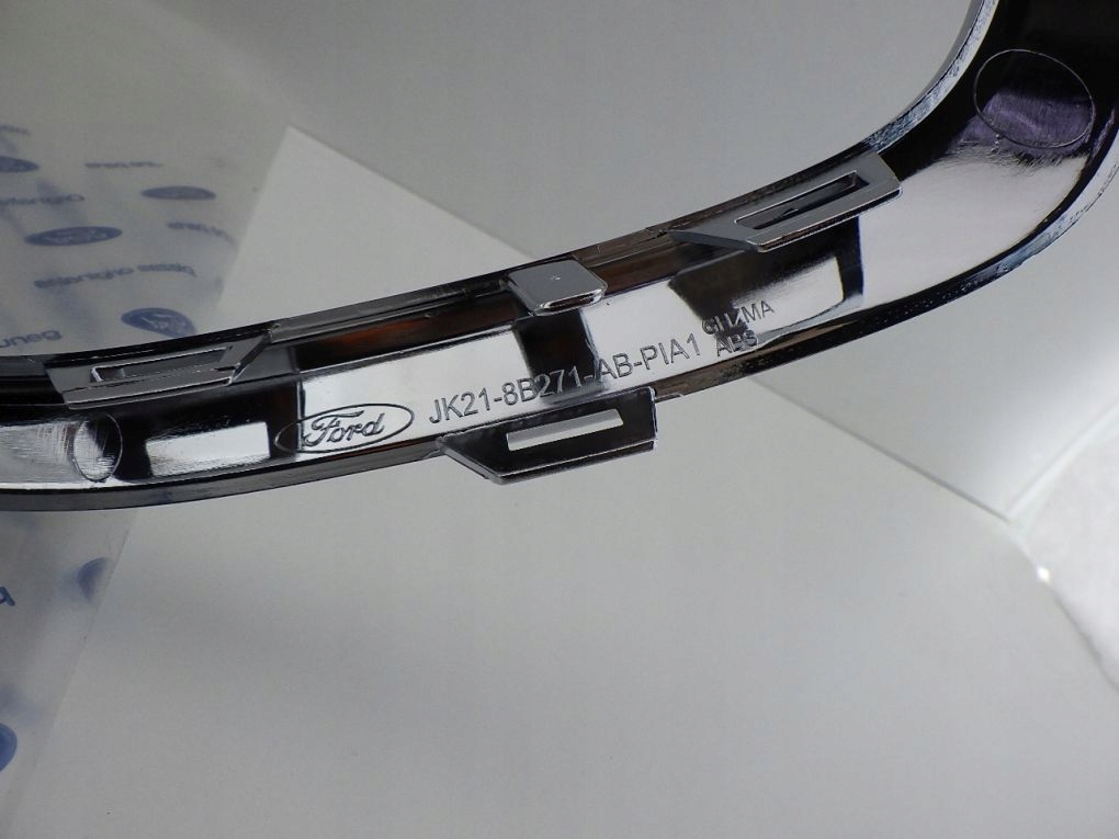 FORD TRANSIT CUSTOM LIFT 17- Grille