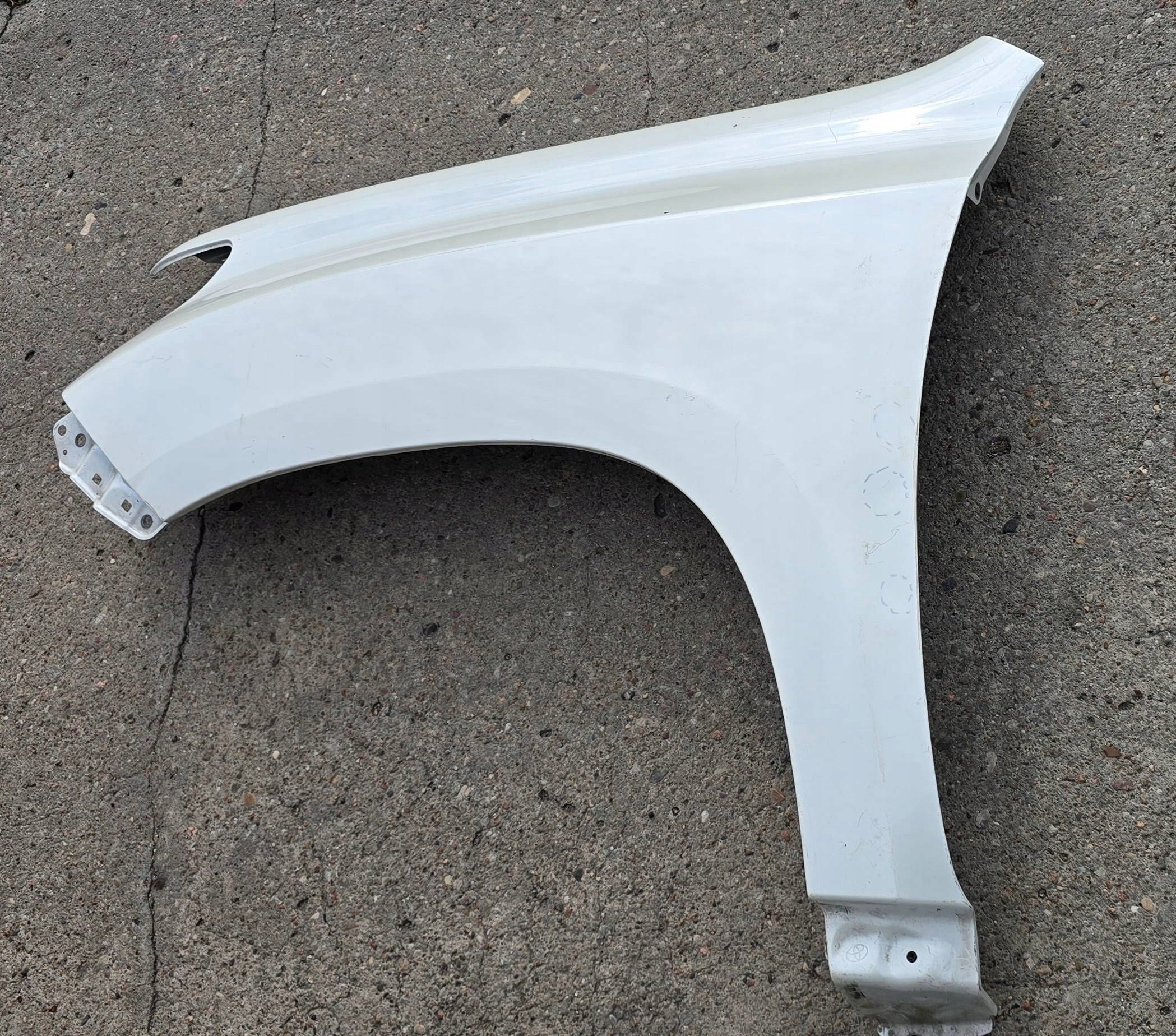 Toyota Land Cruiser (J150) front side left fender front