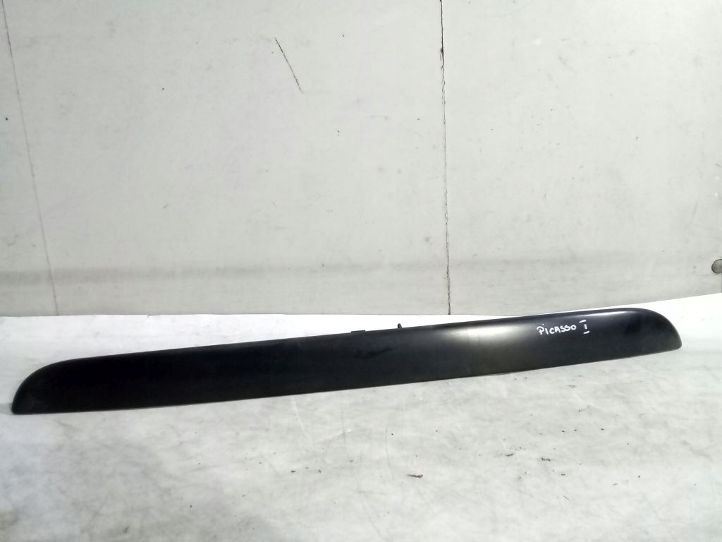 Citroen Xsara Picasso cap moulding bonnet rear part