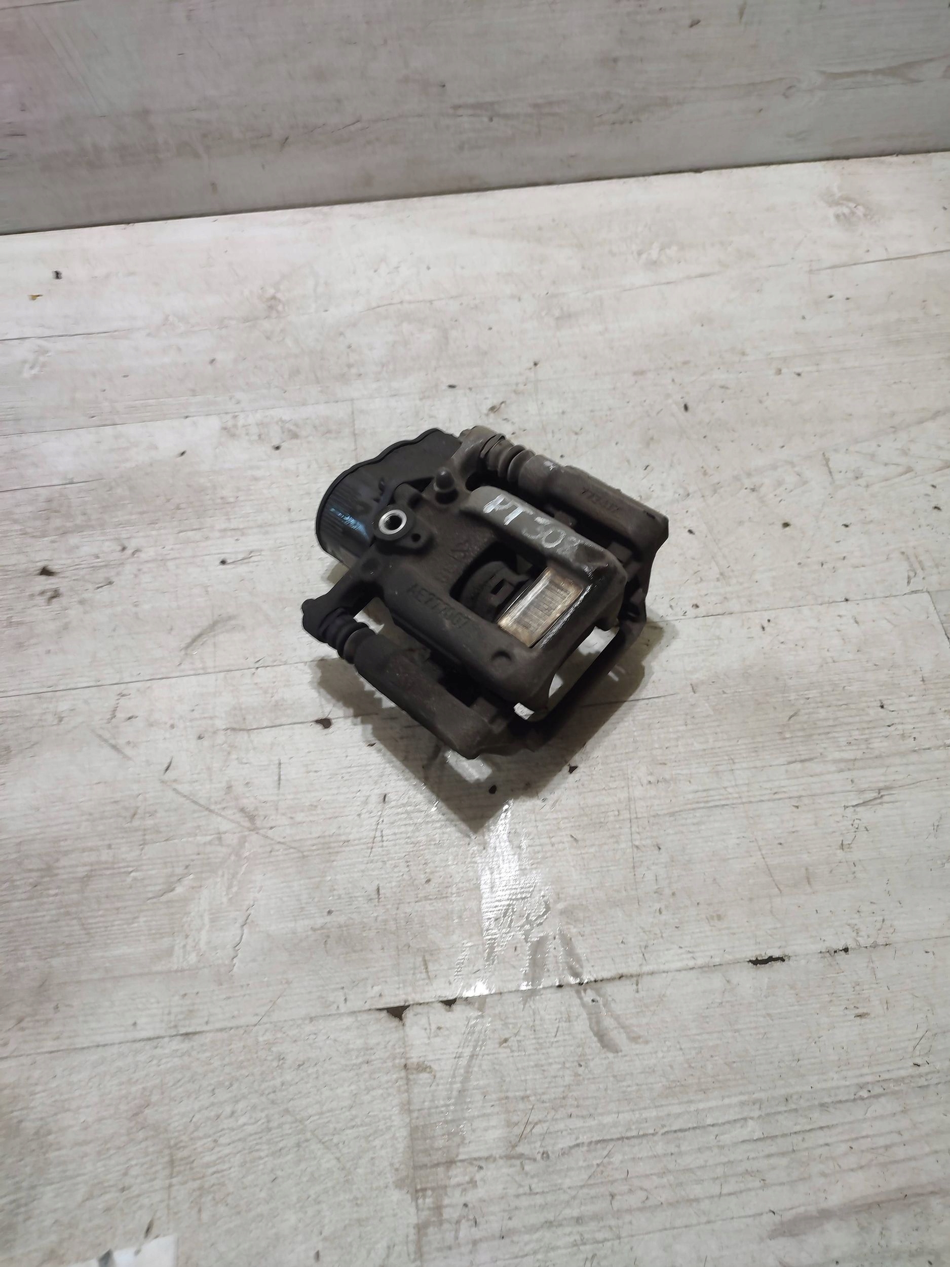 Peugeot 308 2019 rear part side right rear caliper brake