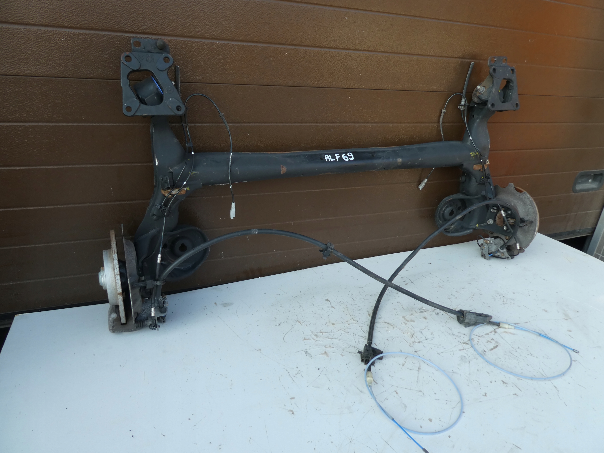 sider rear part axis CITROEN BERLINGO III PEUGEOT PARTNER II