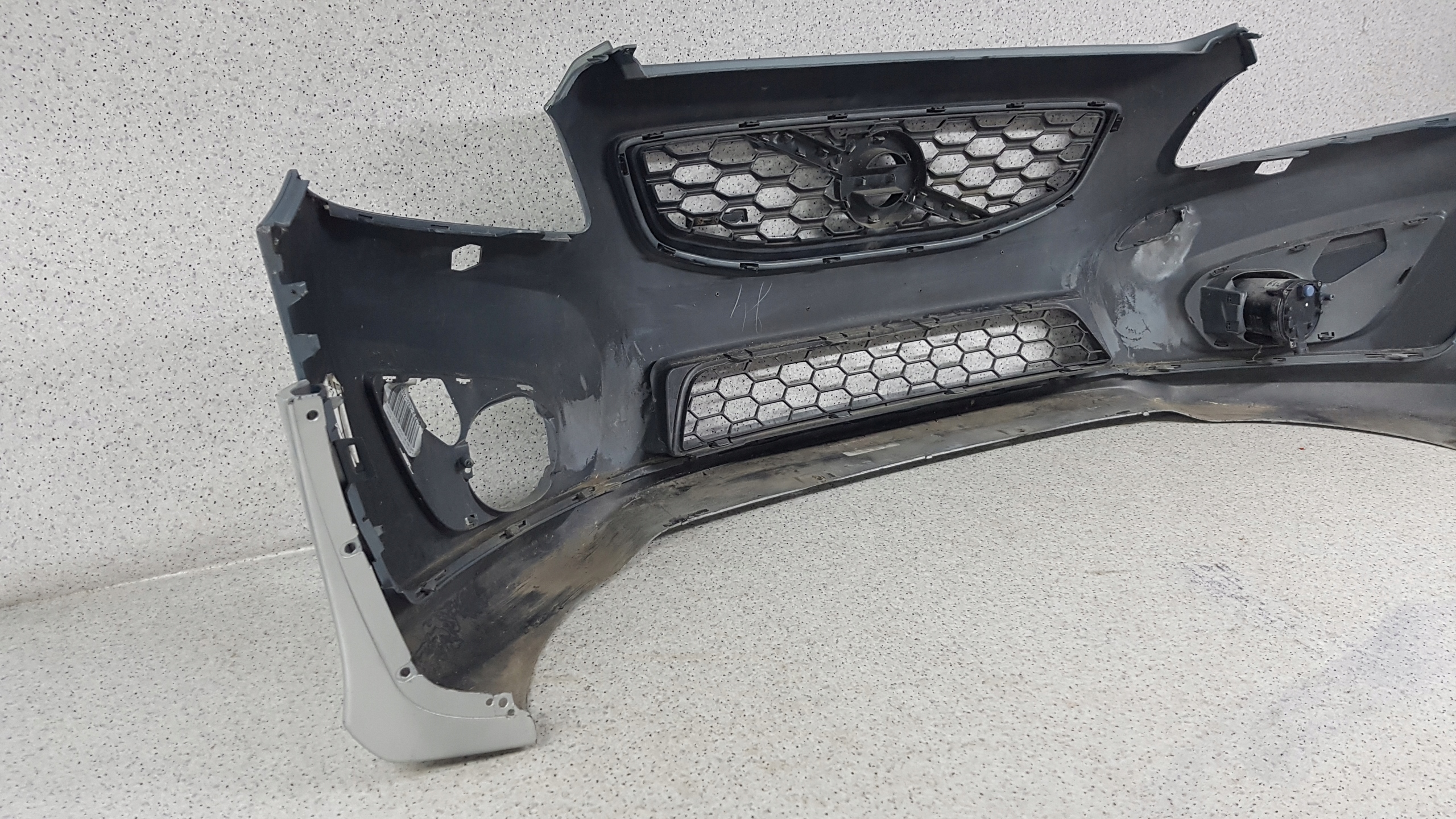 VOLVO C30 C 30 R design LIFT bumper front 2055
