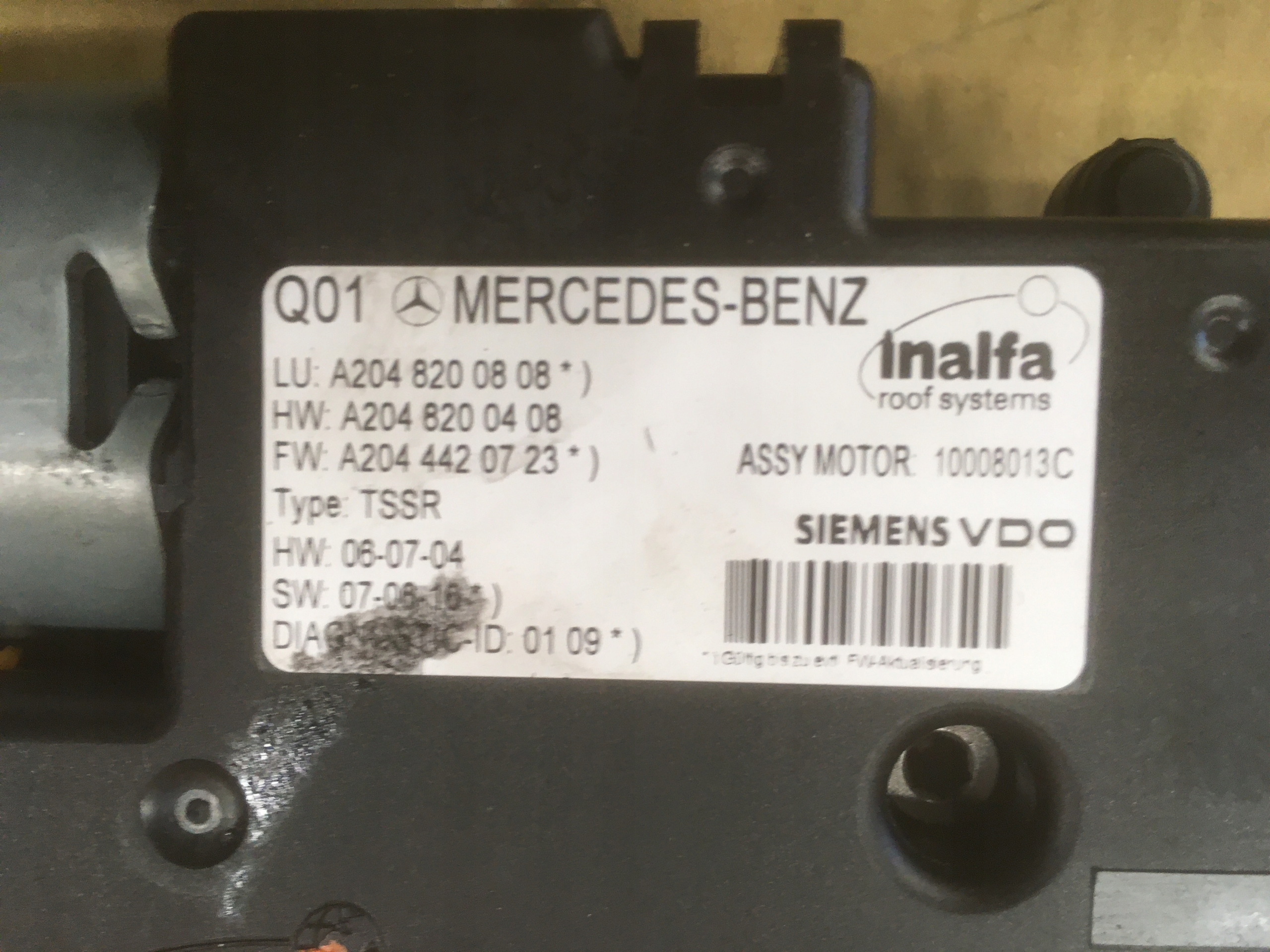 Двигатель люка MERCEDES A2048200808