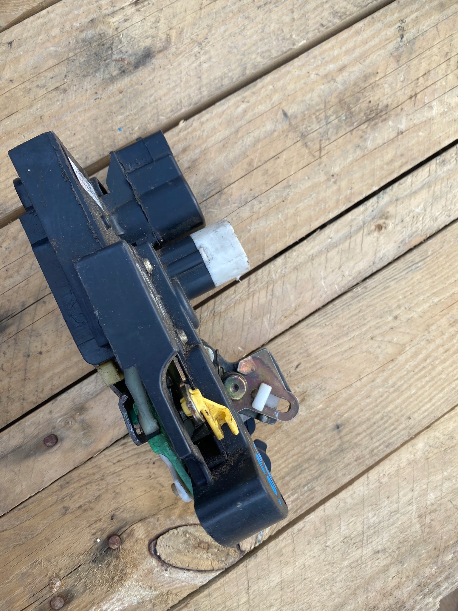 lock door right front front EU OPEL FRONTERA B 98-04 16634324