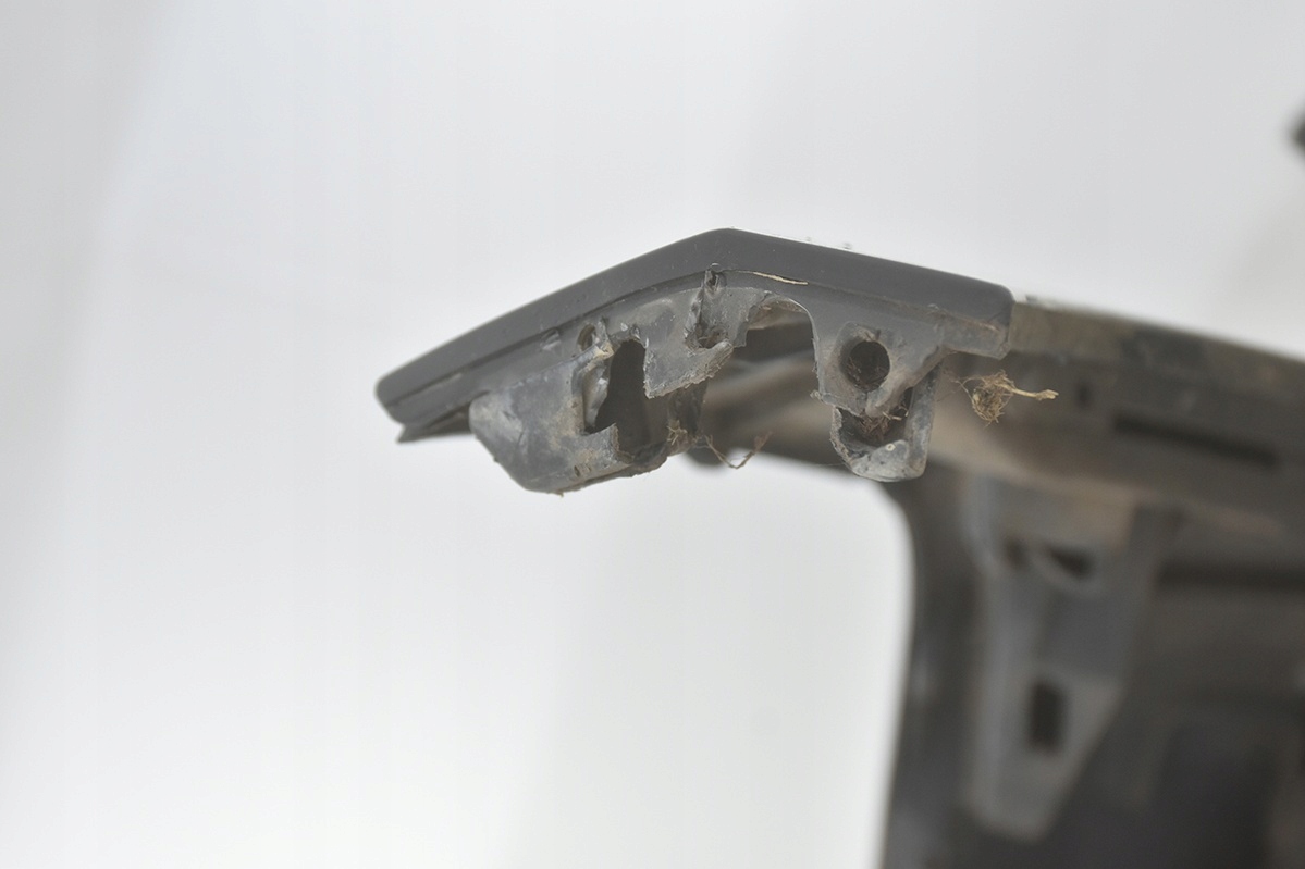 Frontstoßstange * vorne MERCEDES A W169 LIFT