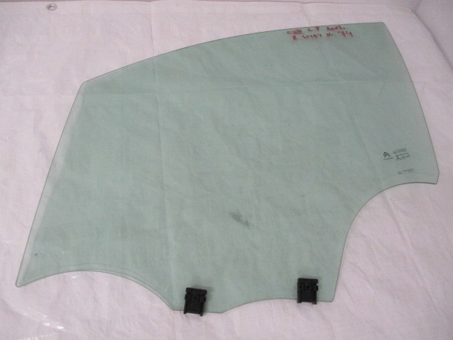 CITROEN C3 III переднє ліве скло