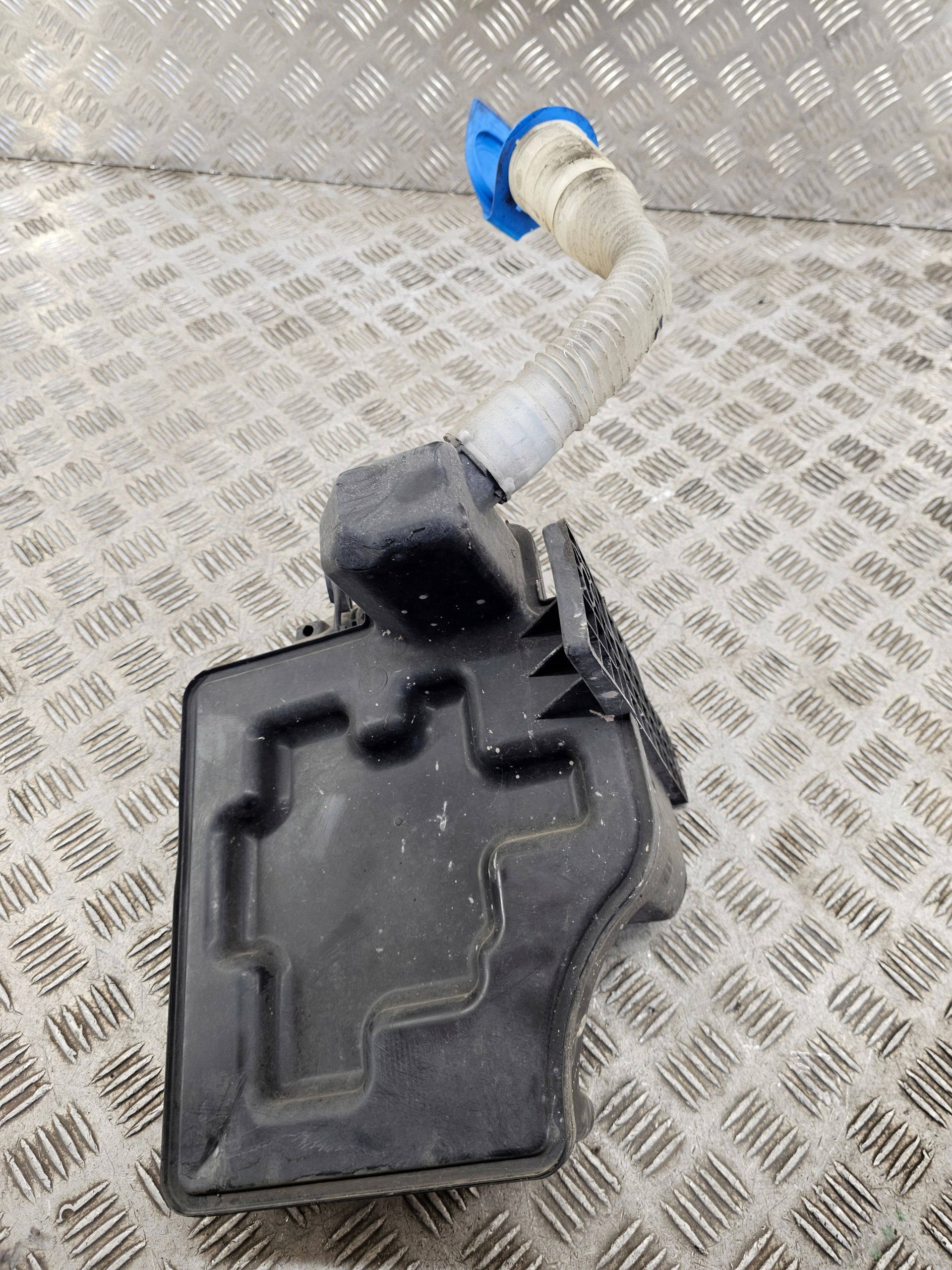 washer fluid tank VW POLO V FABIA III 2018R
