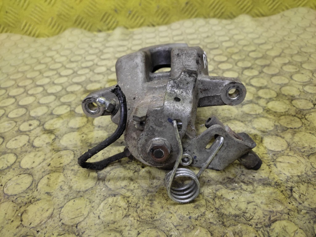 PEUGEOT 307 CC caliper brake right rear part
