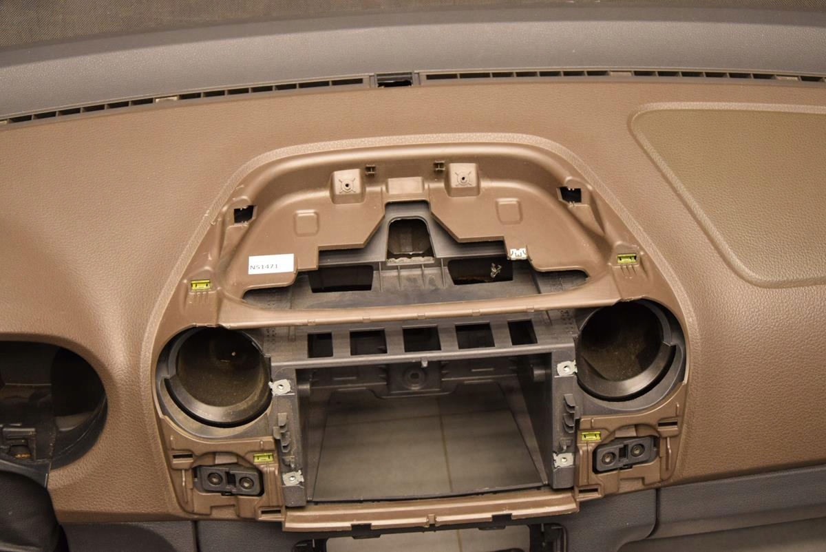 VW AMAROK dashboard cockpit airbags
