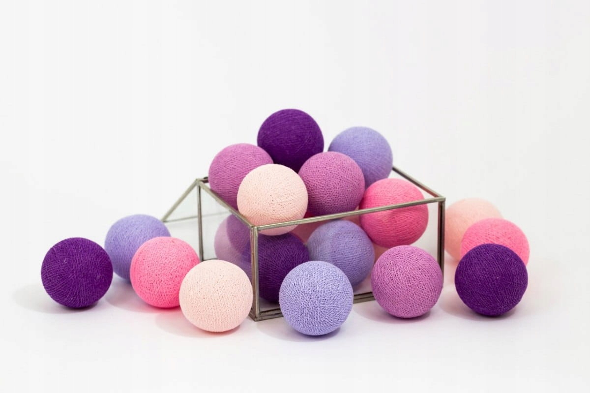 

Zestaw lampek Cotton Balls Light Berry 35 kul