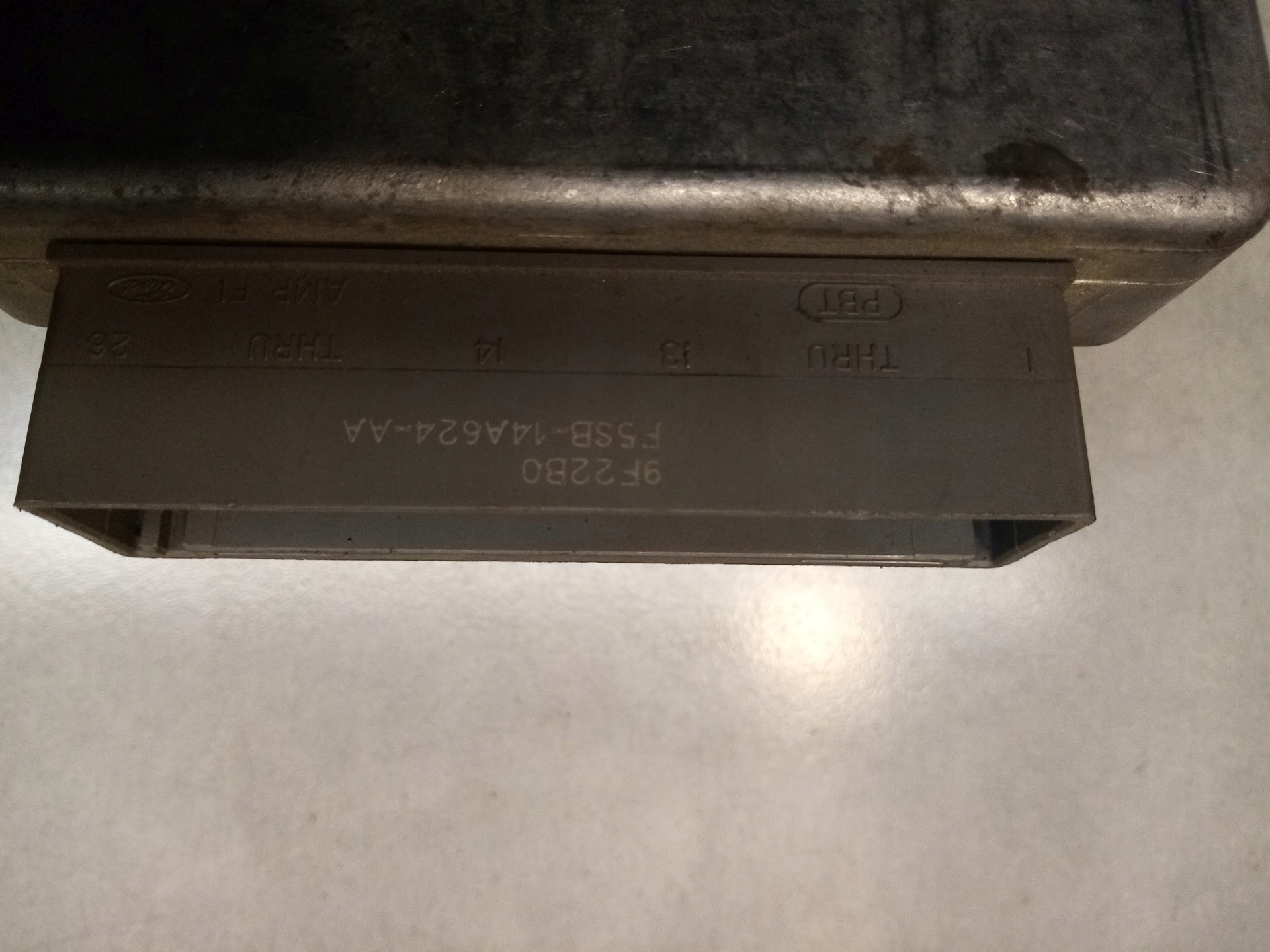 control unit of the engine FORD FOCUS 1.8 XS4F12A650FAB