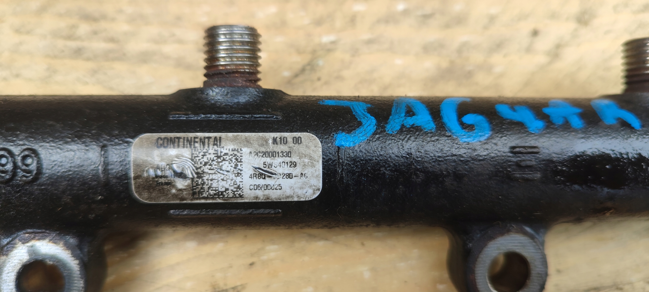 Rampe injection JAGUAR XF X250 2.7 4R8Q-9D280-AC