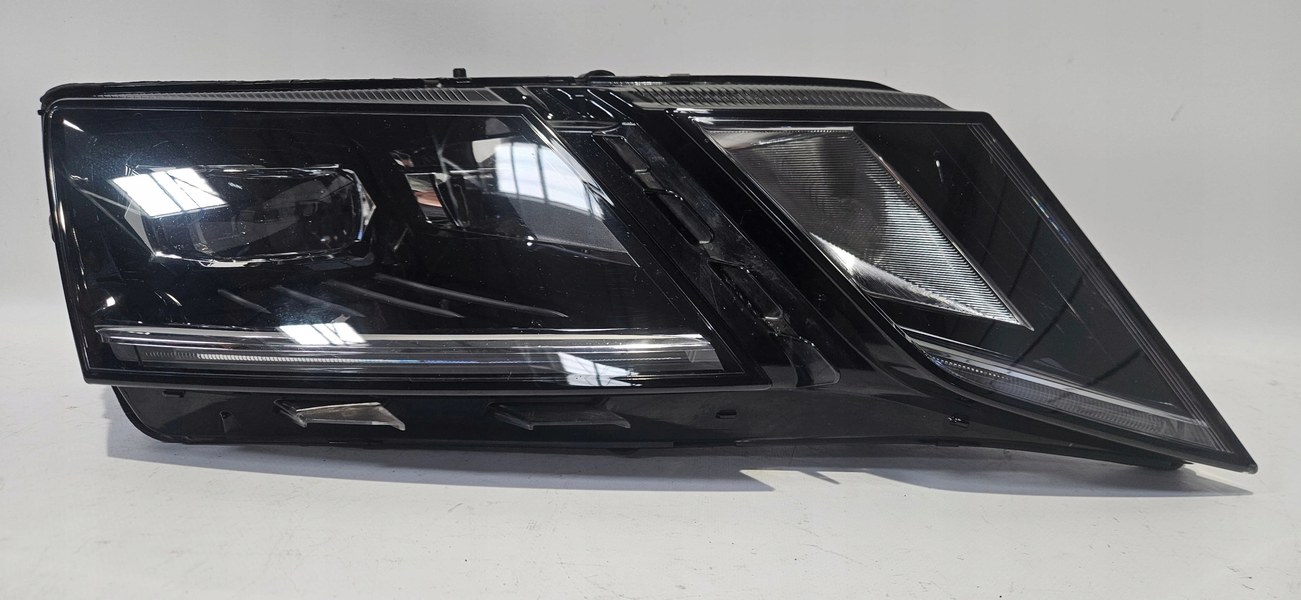 light right front FULL LED SKODA OCTAVIA III LIFT 16- original 5E1941016E