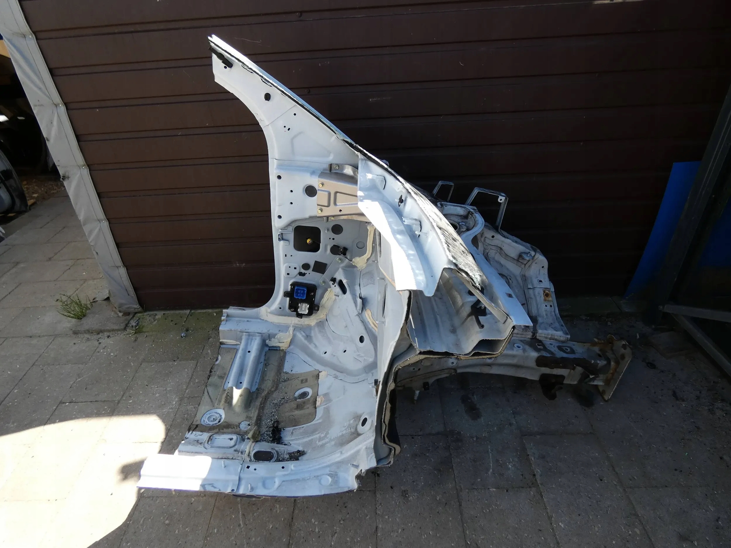 HYUNDAI TUCSON III quarter quarter left front front left