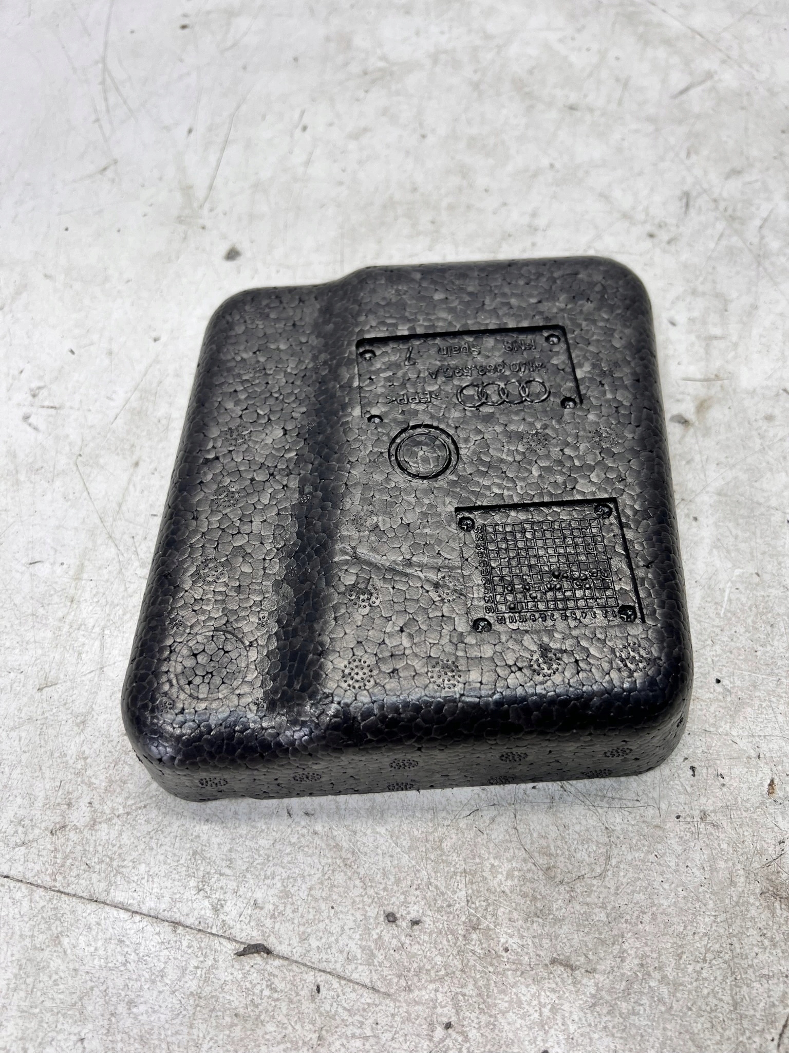 WKLAD polystirene boot AUDI Q7 4M 4M0863535A