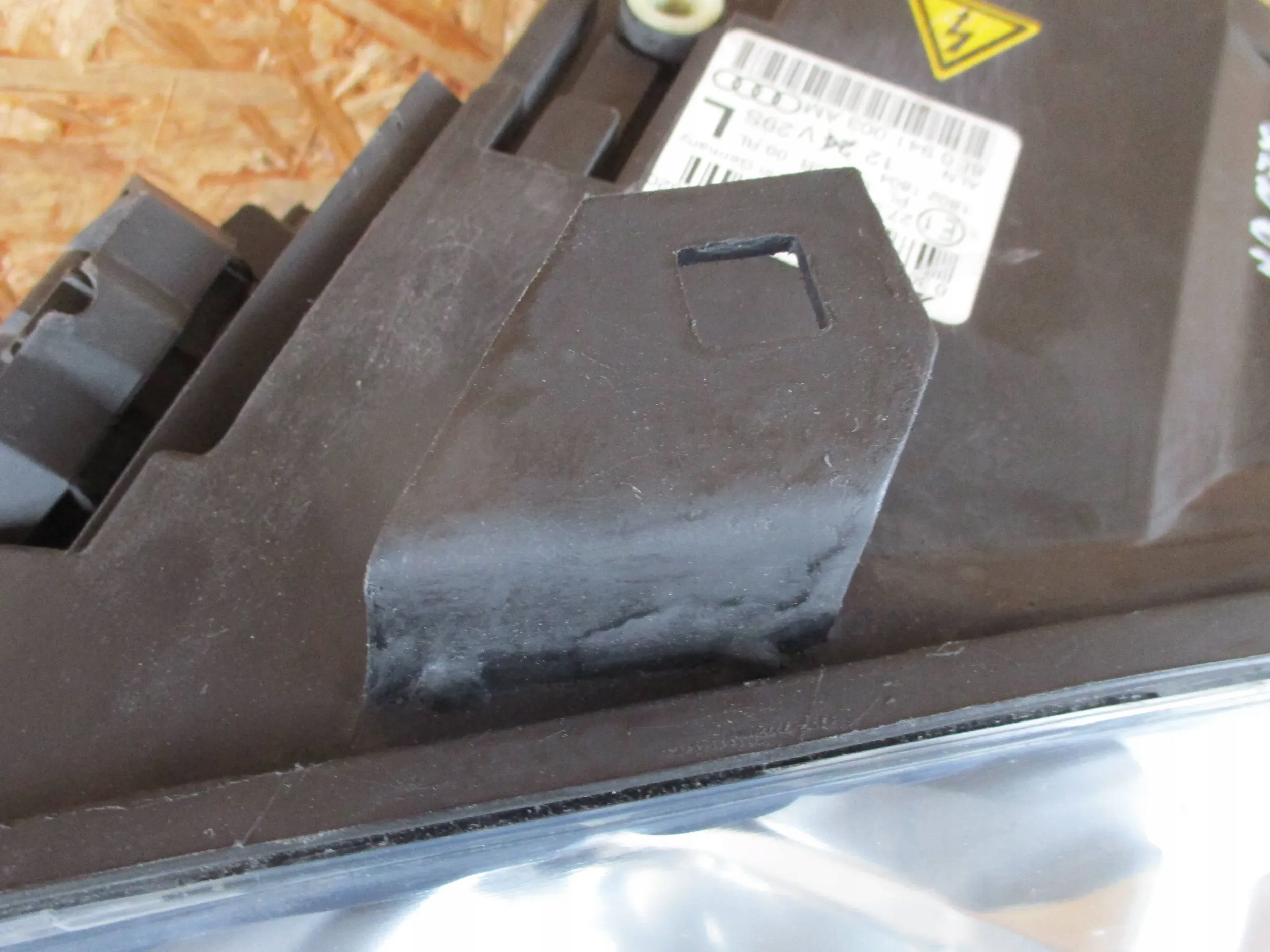 light front front left AUDI A4 B7 XENON
