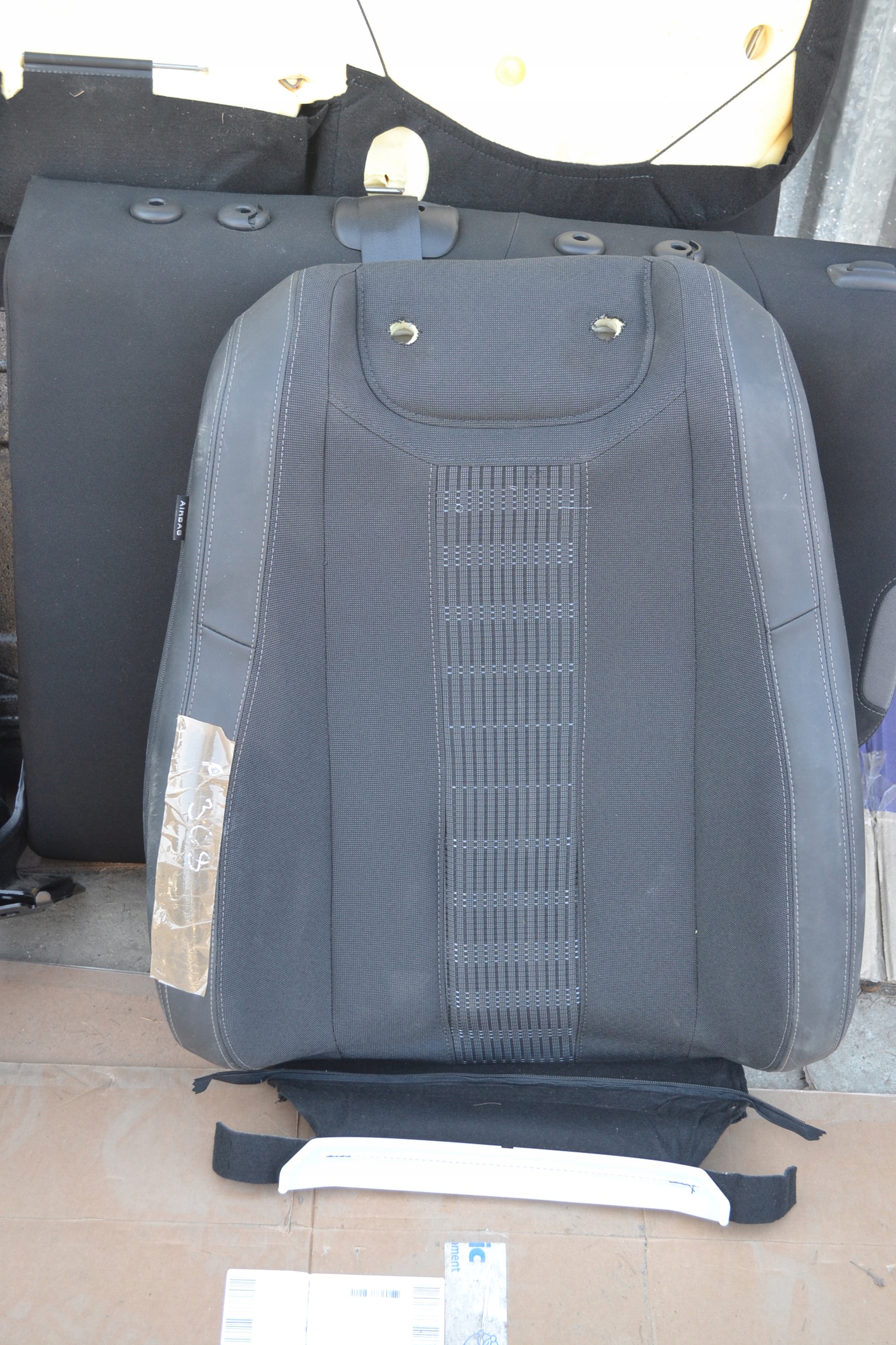 Oparcie SITZ Sitz rechts links PEUGEOT 3008 II