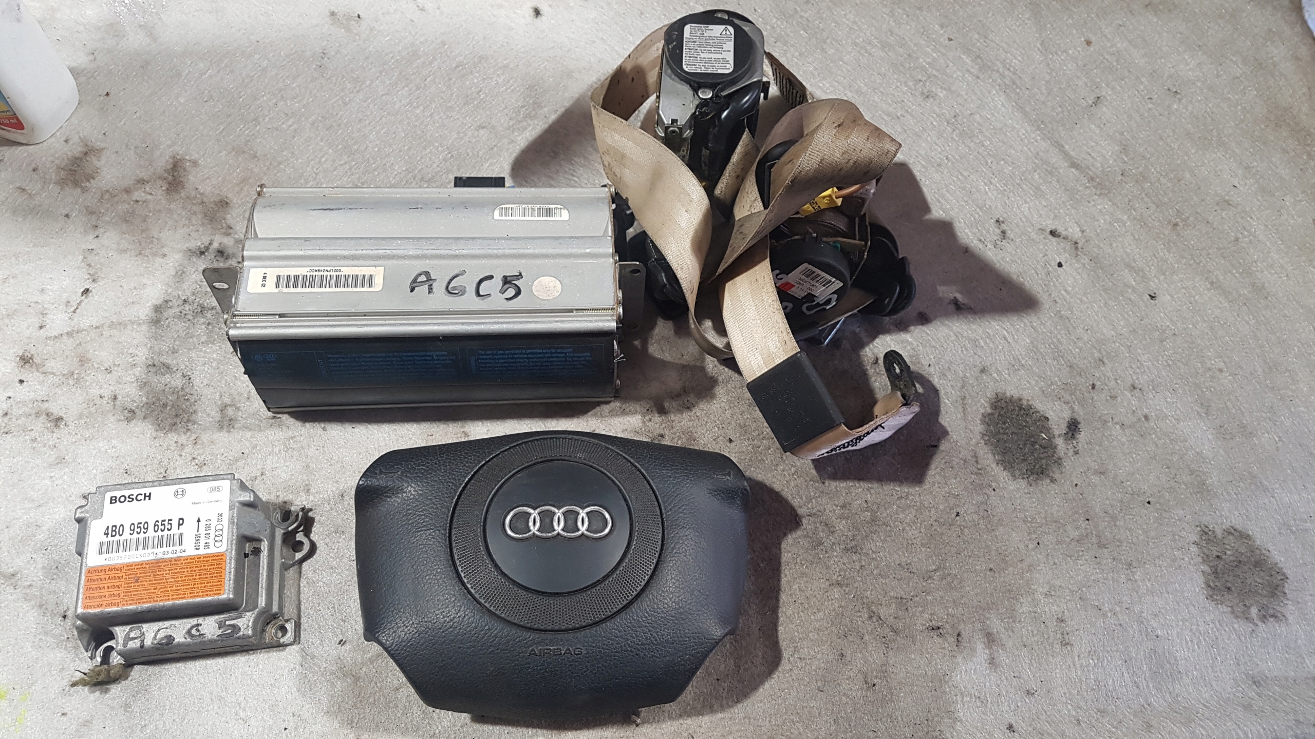 AUDI A6 C5 4B0880201Q PODUSZKA NAPINACZE AIRBAG