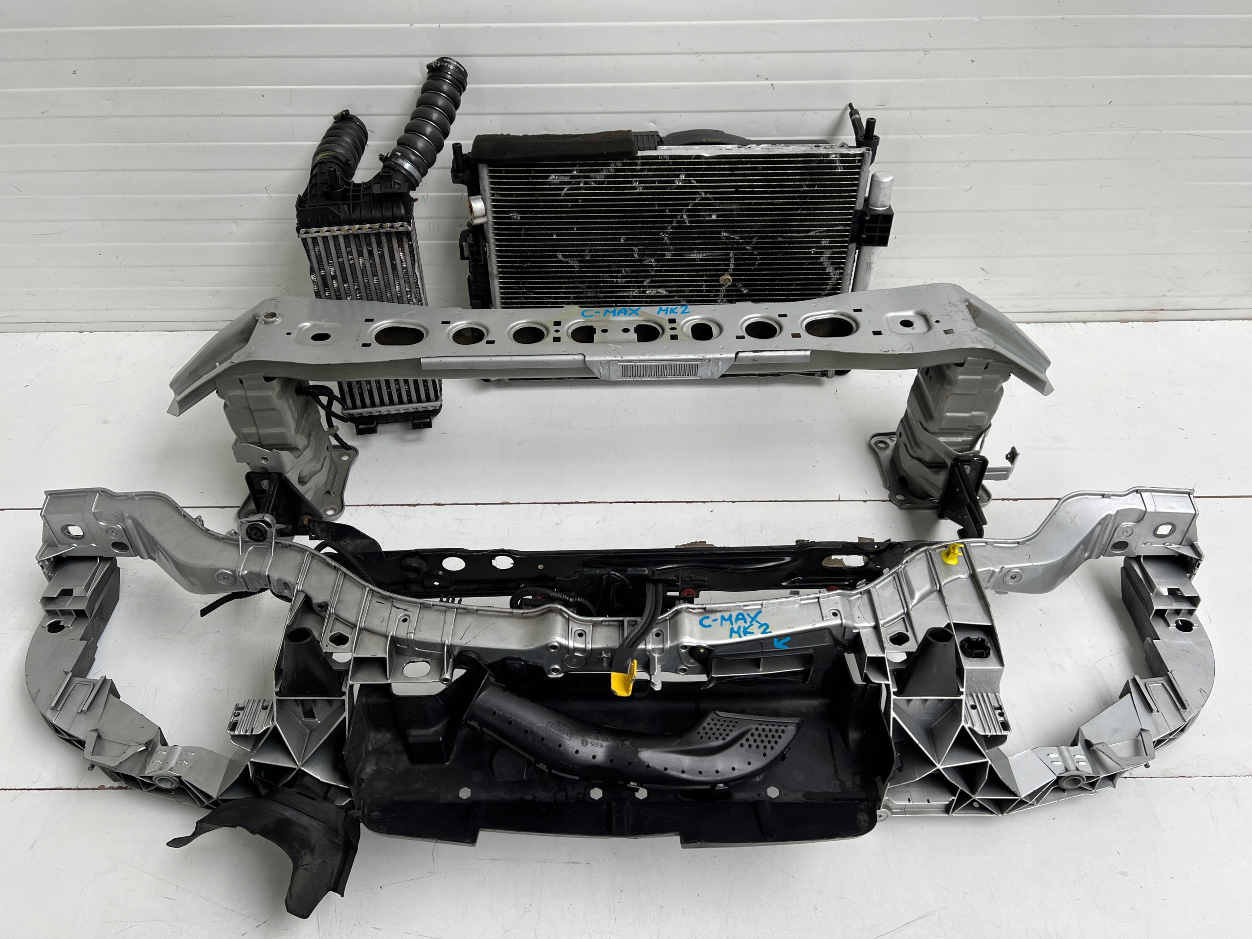 Pas przedni chłodnice Ford C-max MK2