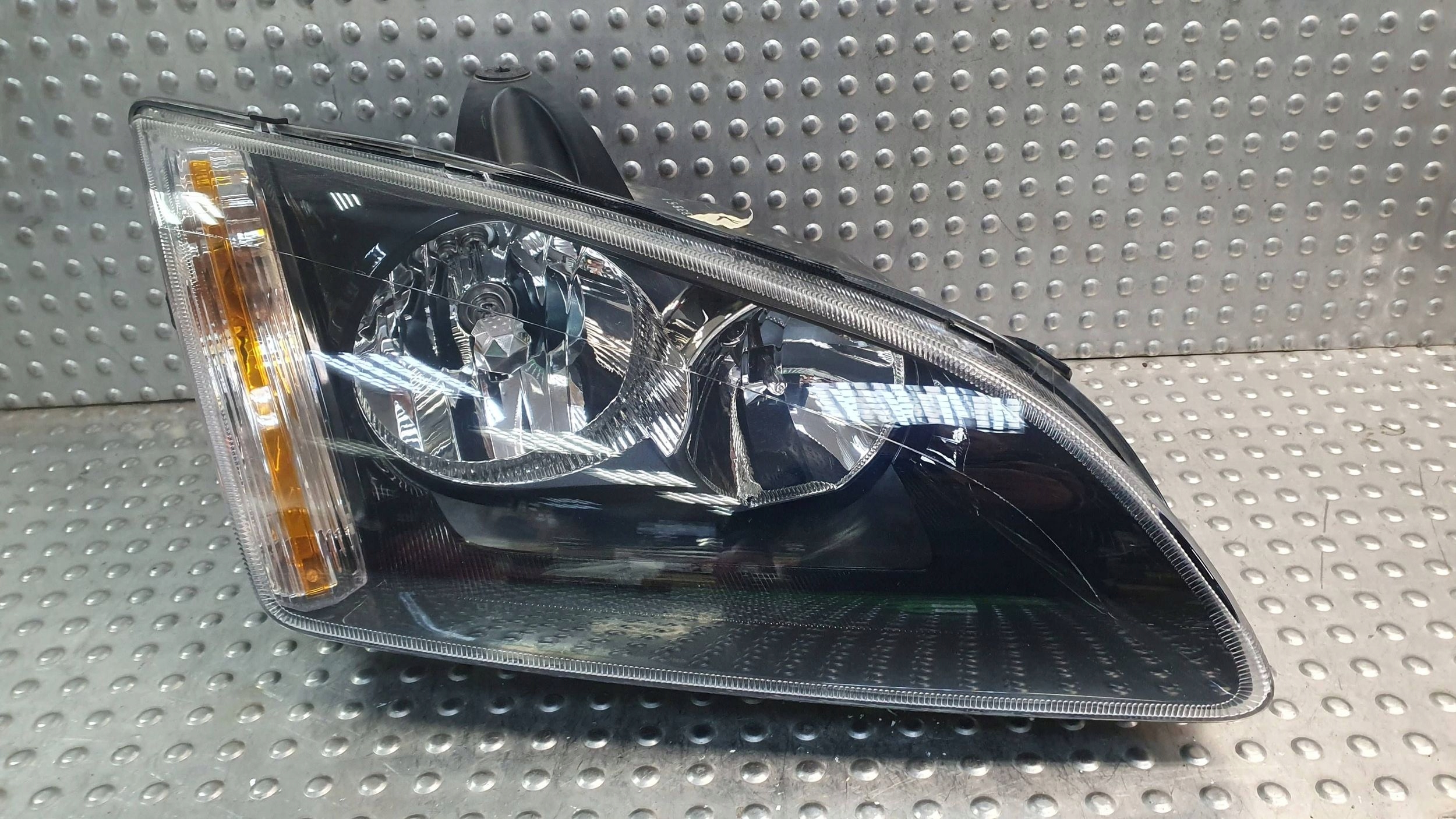 Licht vorne rechts FORD FOCUS MK2 04