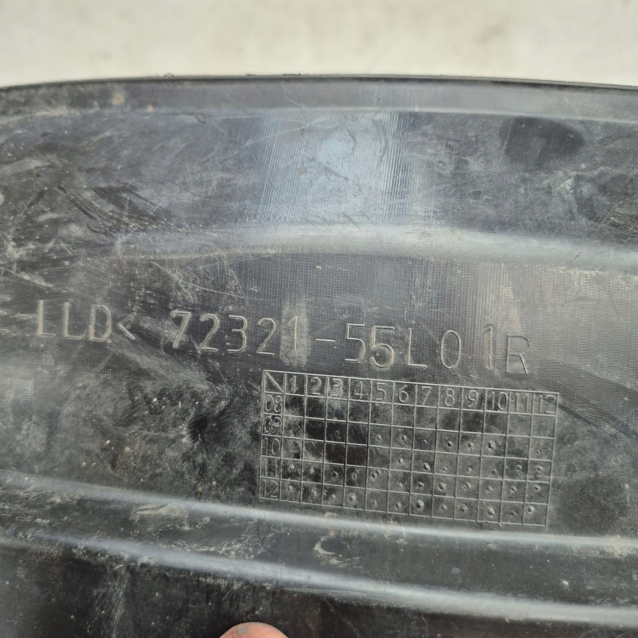 SUZUKI SX4 06-14 mudguard front front right