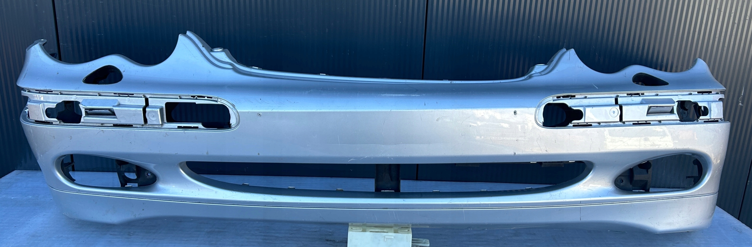 bumper front front MERCEDES C-KLASA 203 00- washers