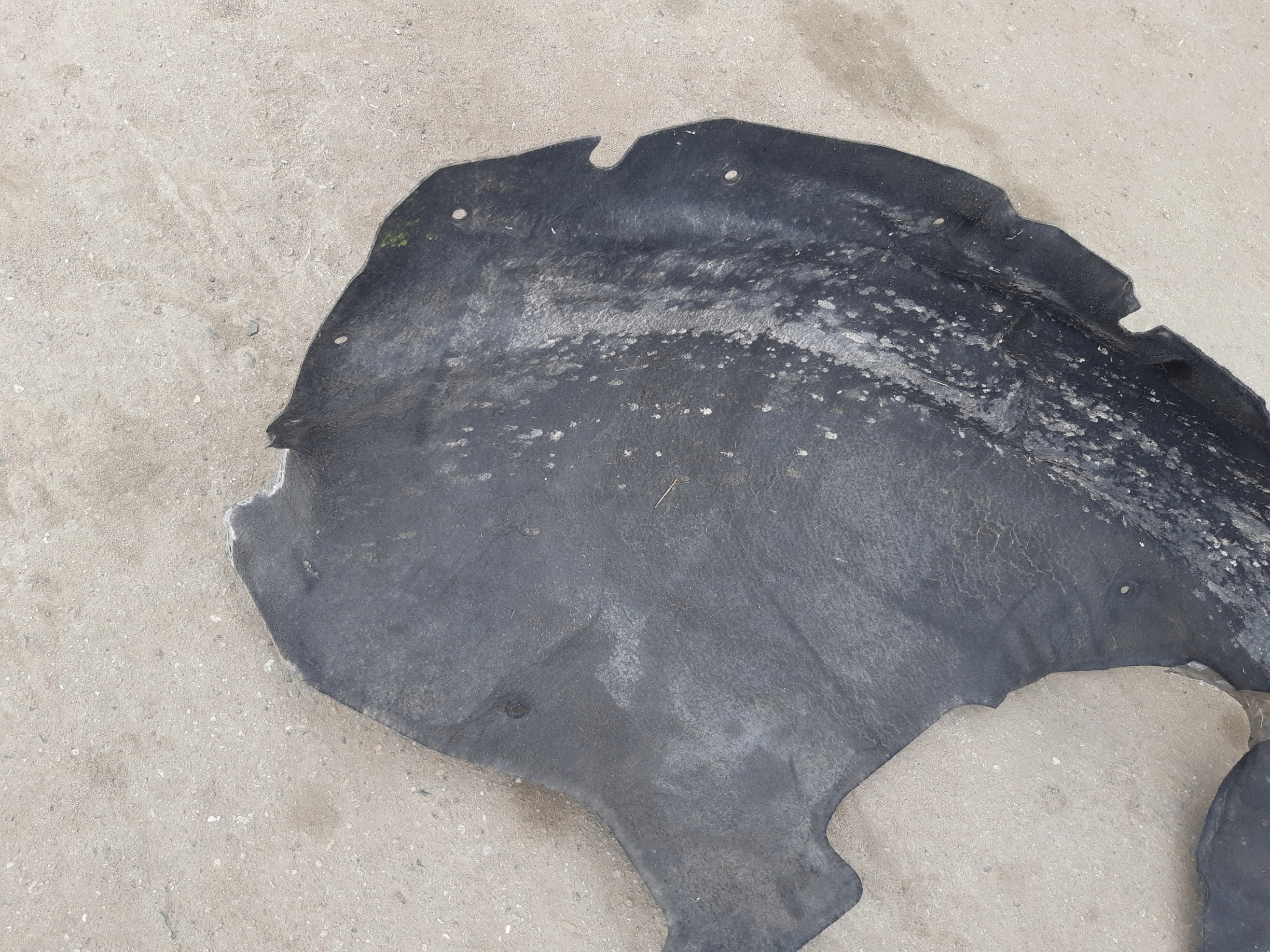 AUDI Q7 4L mudguard side left front front