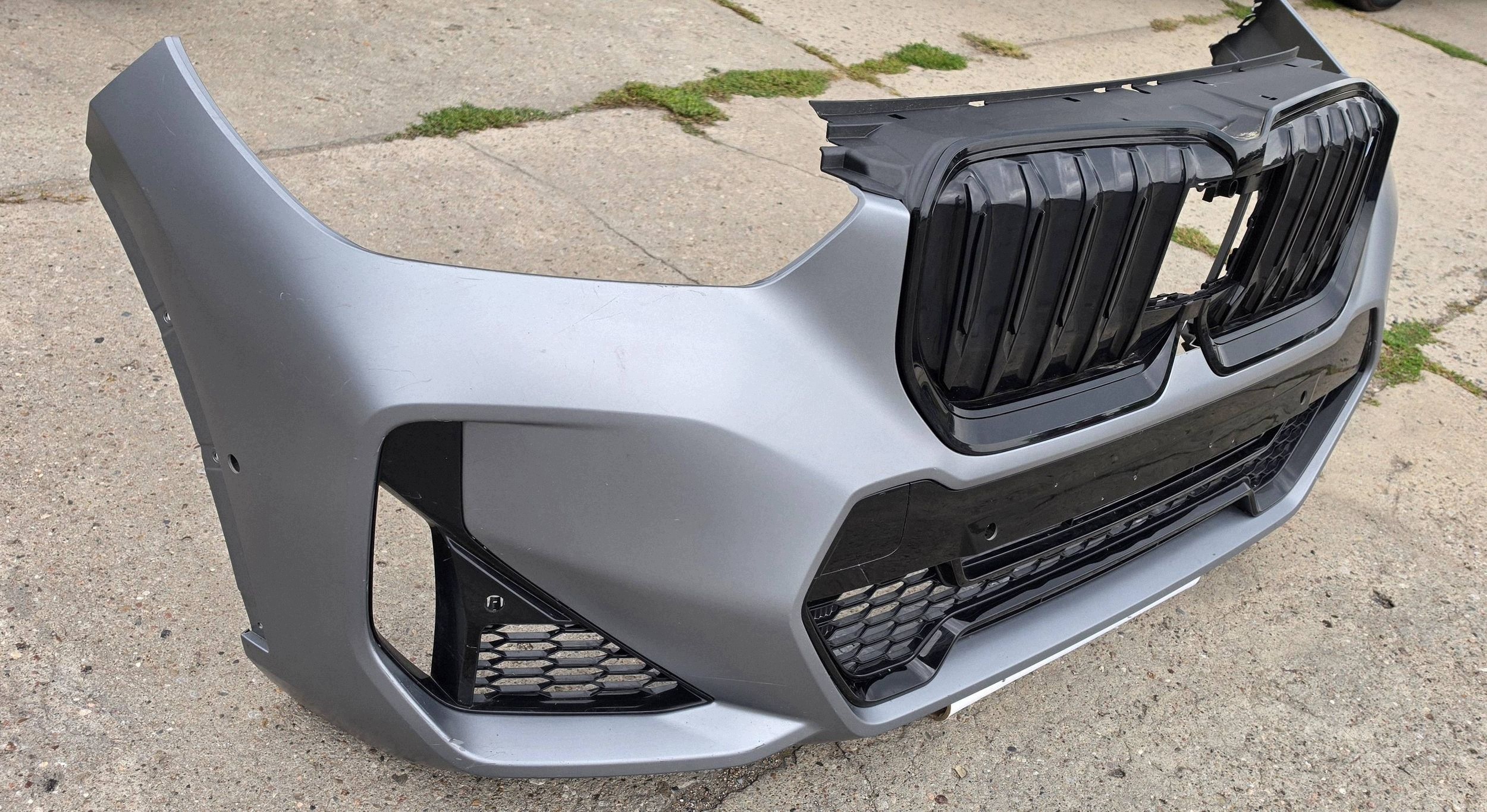 BMW iX1 U11 electric m-packet 9881907 front bumper