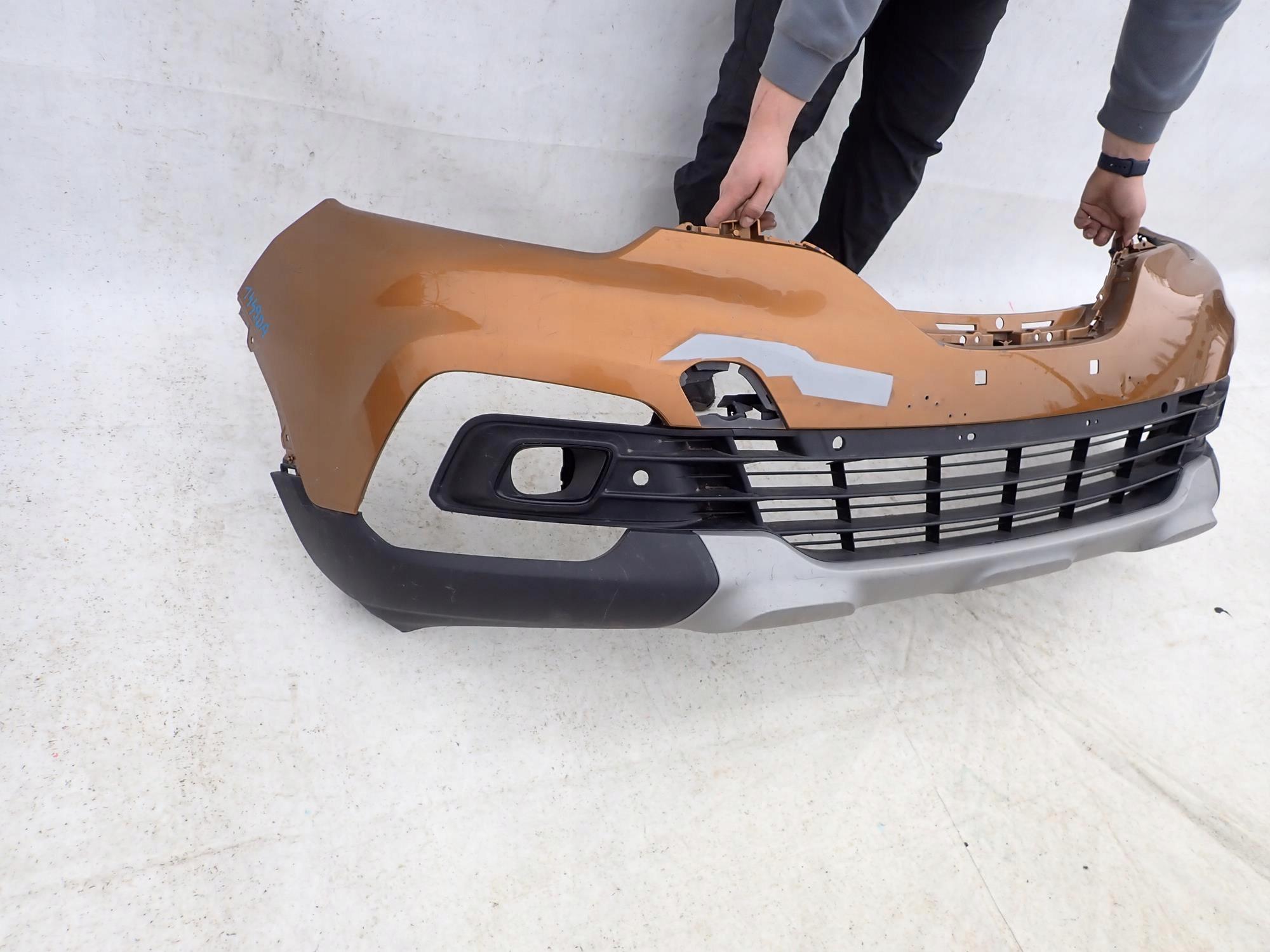 RENAULT CAPTUR and 1 LIFT 17-19 bumper front PDC