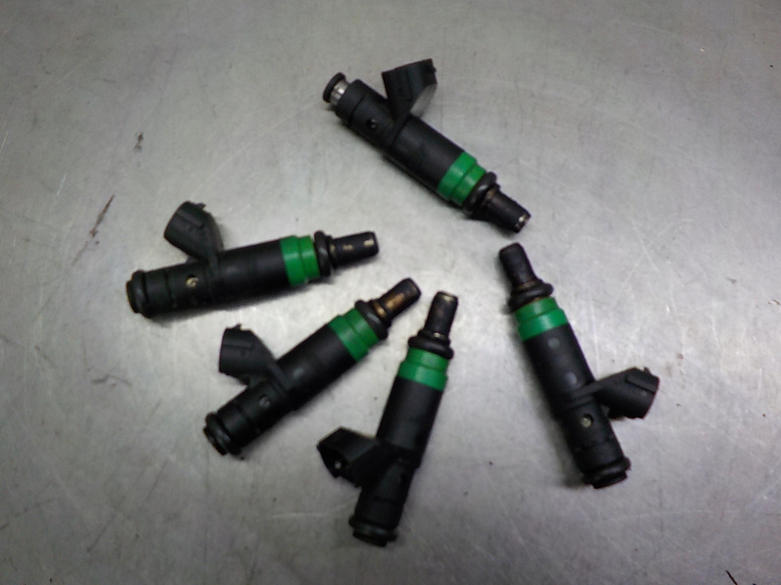 AUDI A6 C6 3.0 V6 B injector 06C133351