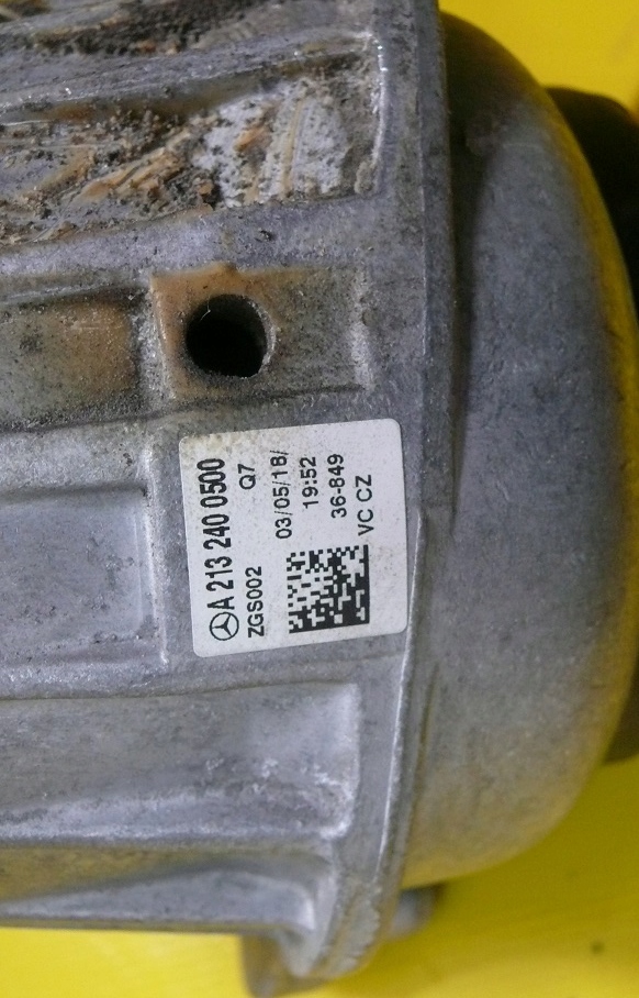 engine mount left MERCEDES E-KLASA W213 16r.- A2132400500