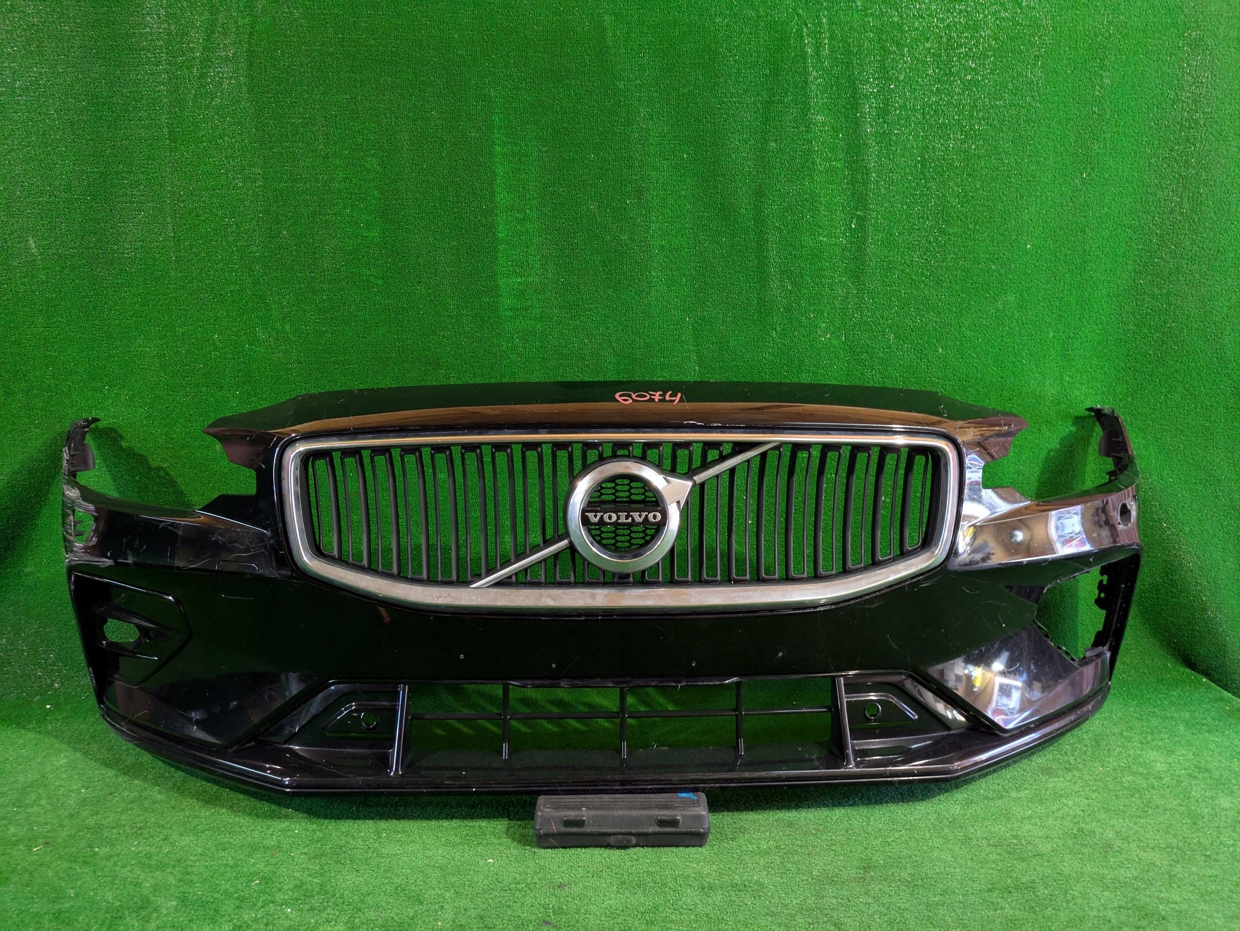 front bumper front VOLVO S60 III V60 II R-design 18