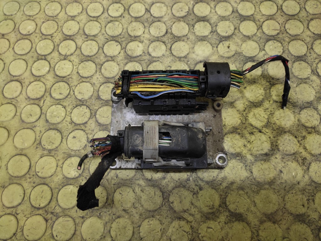 OPEL CORSA D control unit of the engine 0261208940